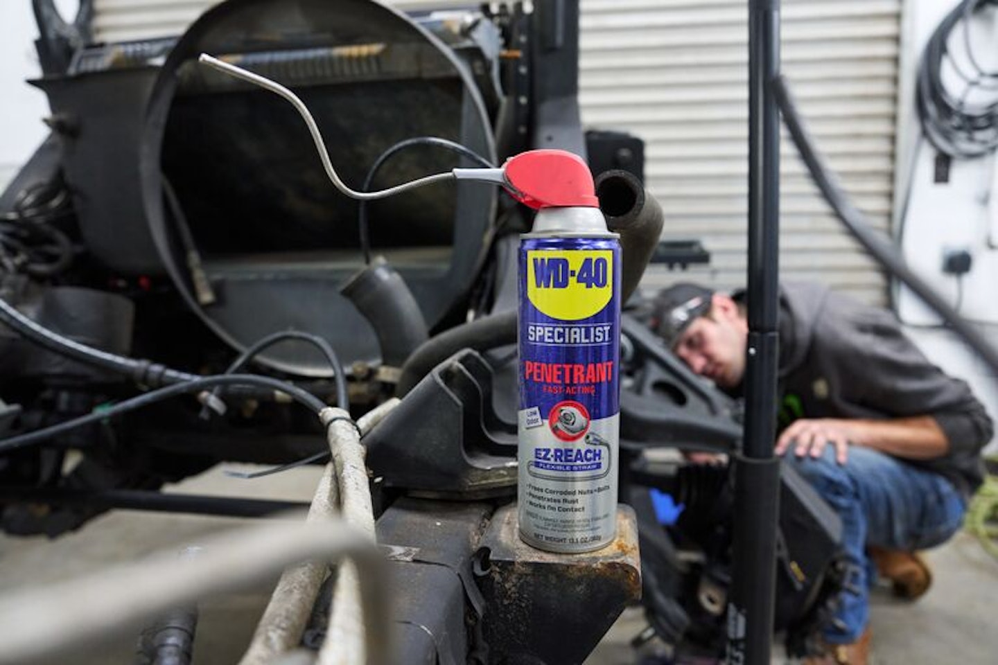 How Penetrating Oil Works: The Science Behind the Spray