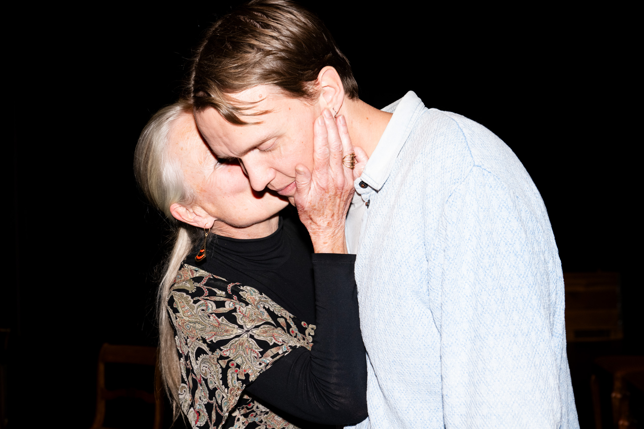 Maria Hedborg och Ludvig Stynsberg. Repetitionsfoto från Bobby Fischer. Foto: Ellika Henrikson
