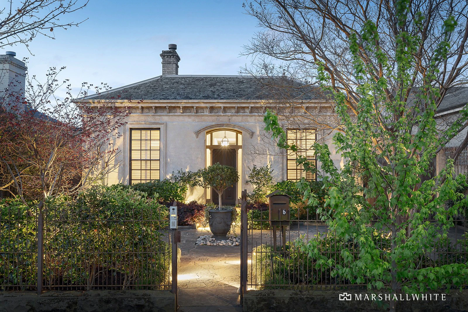 5 Elm Grove, Armadale, VIC