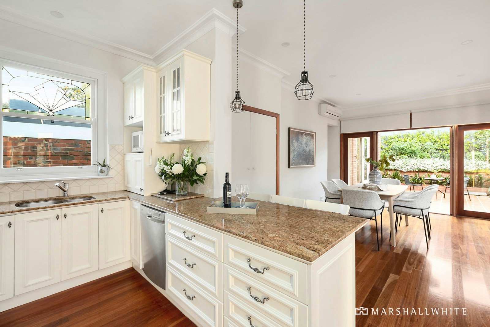 28 Essex Street, Glen Iris, VIC