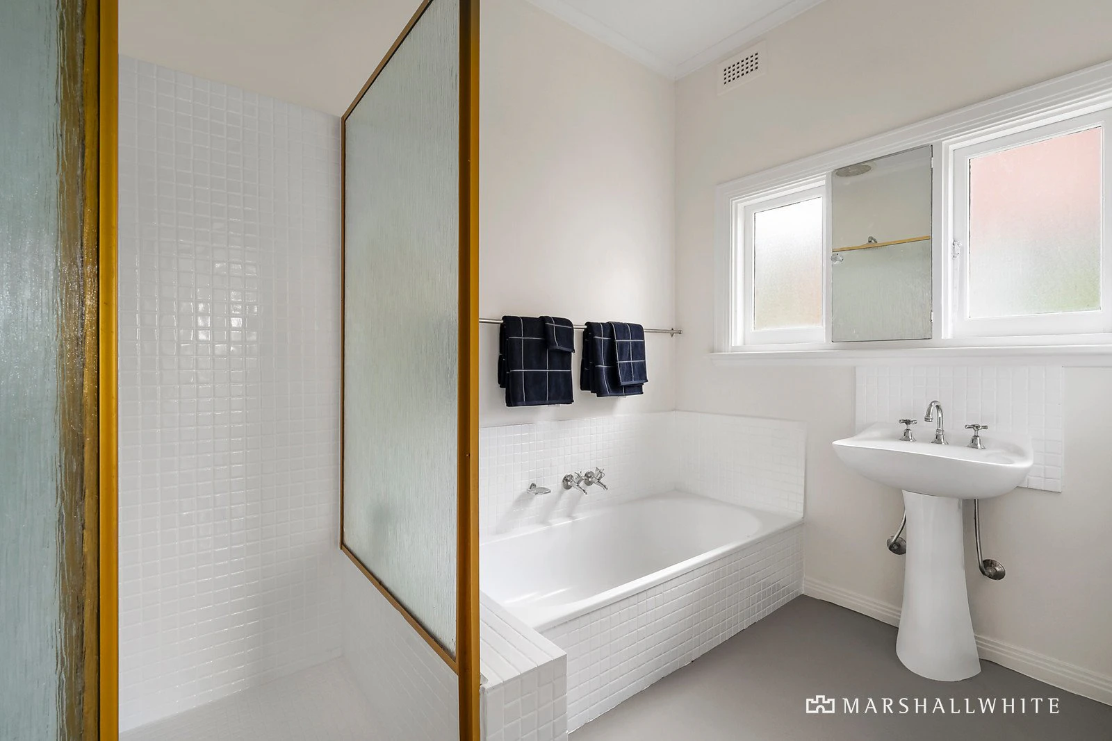 12 Bath Road, Glen Iris, VIC