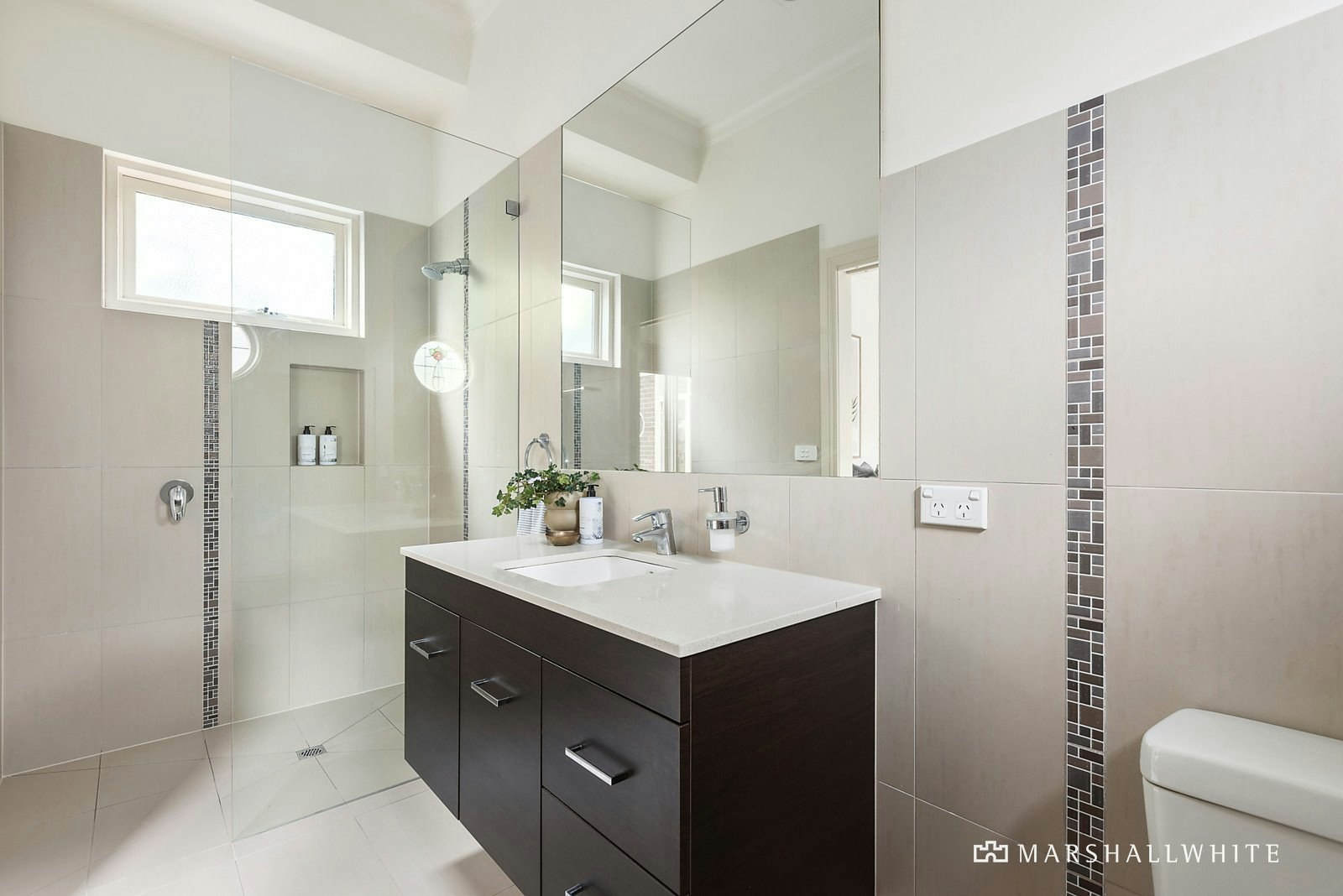 1 Chaleyer Street, Glen Iris, VIC