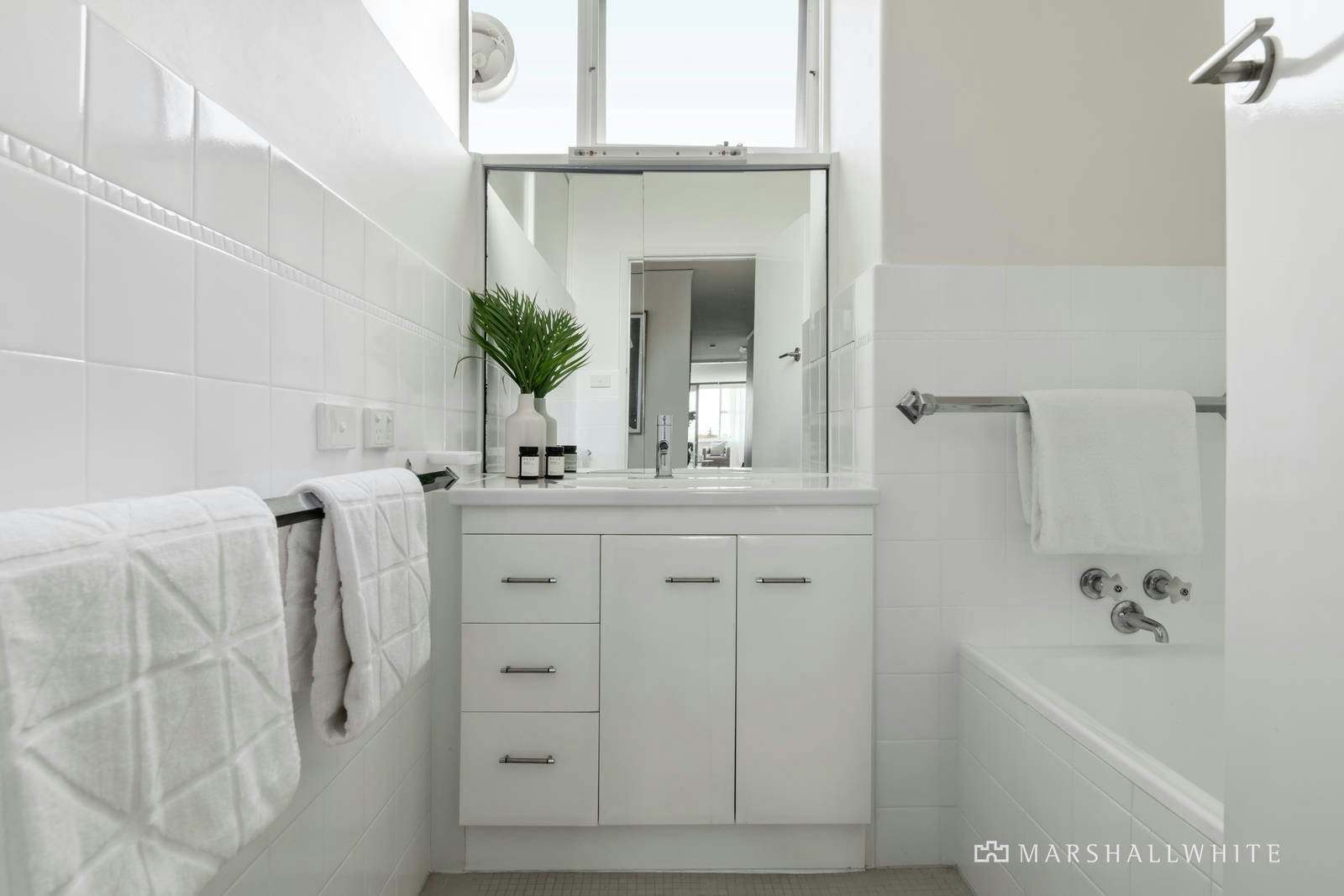 14/16 Woorigoleen Road, Toorak, VIC