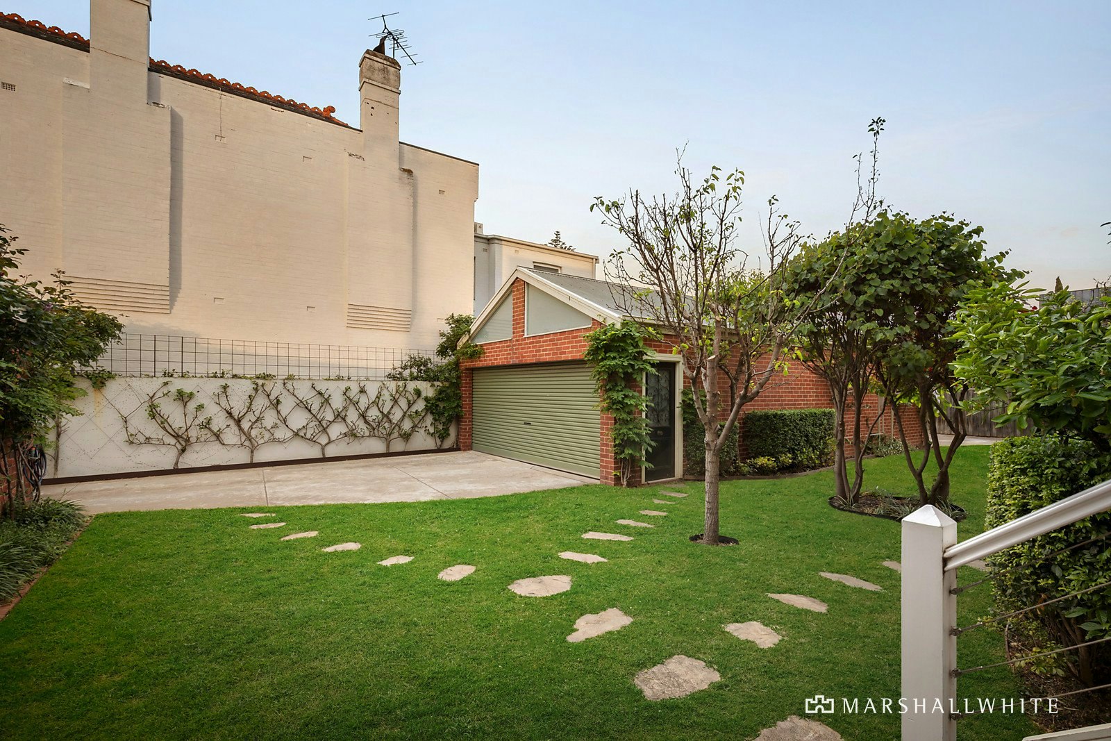 2/242 Beaconsfield Parade, Middle Park, VIC