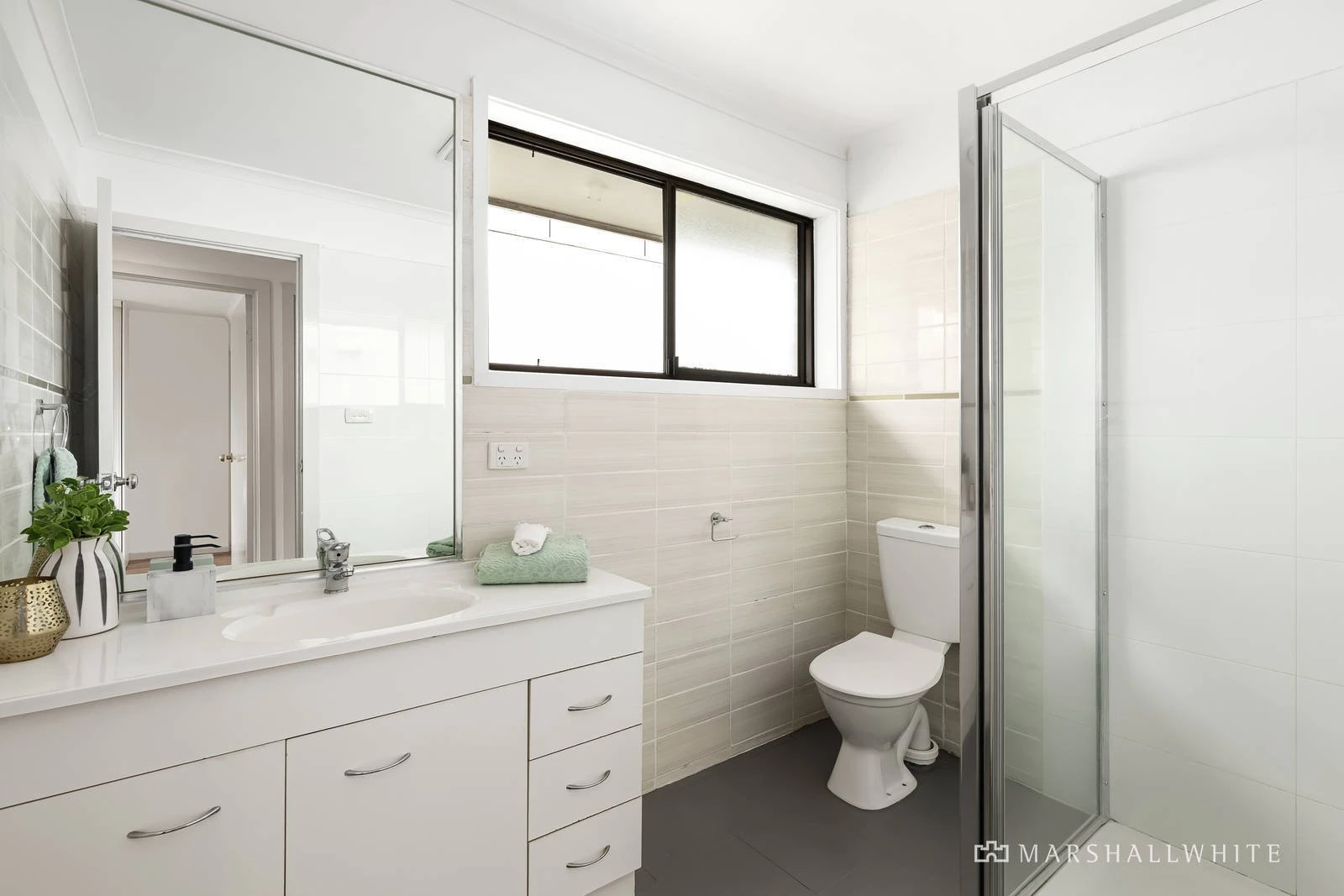 3/587 High Street Road, Mount Waverley, VIC