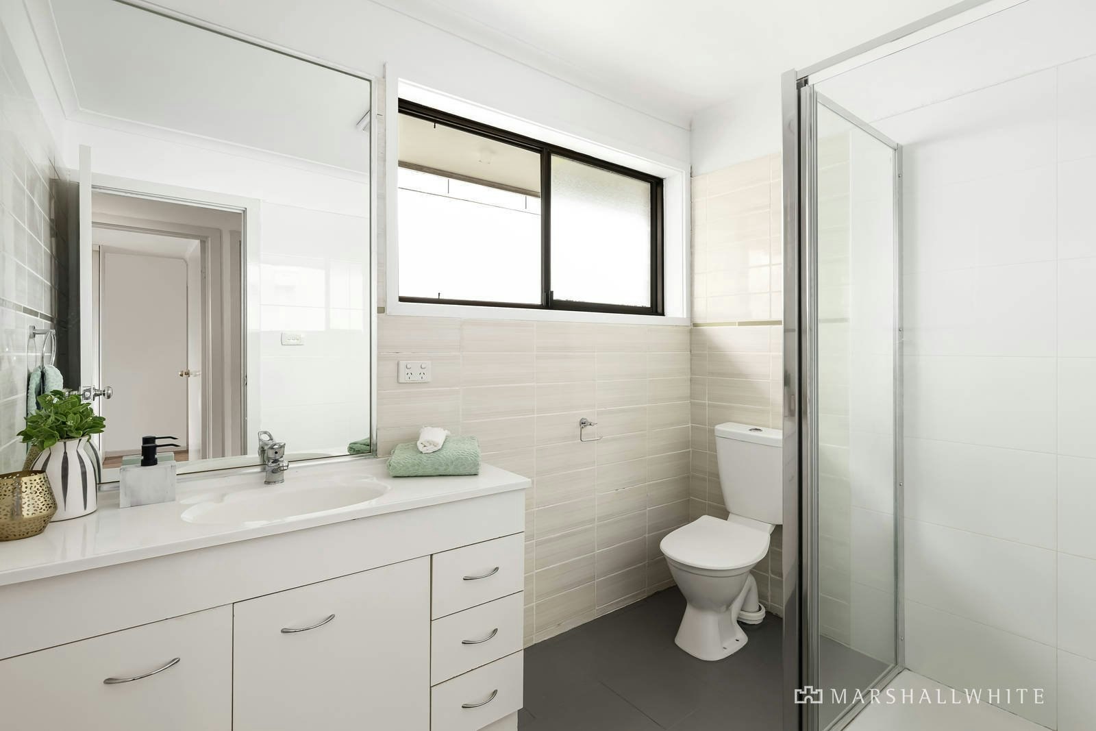 3/587 High Street Road, Mount Waverley, VIC