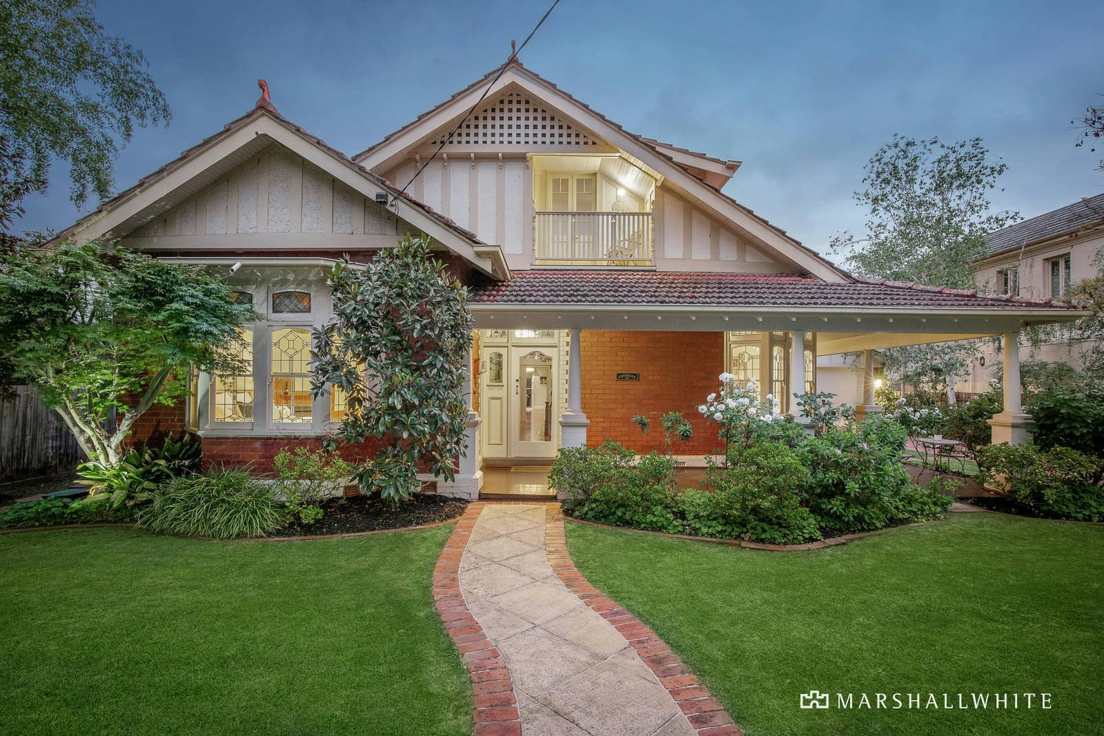26 Essex Road, Surrey Hills, VIC