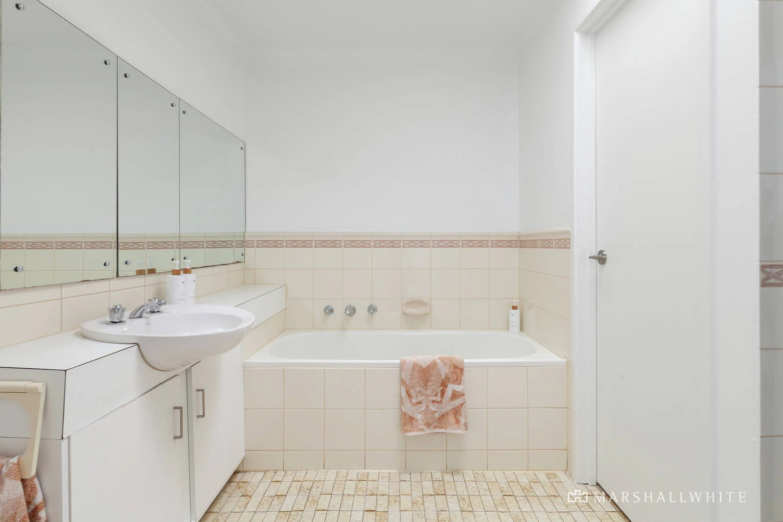 6/60 Peel Street, Kew, VIC