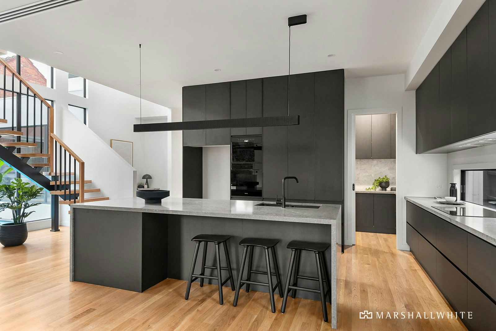 33 Dent Street, Glen Iris, VIC