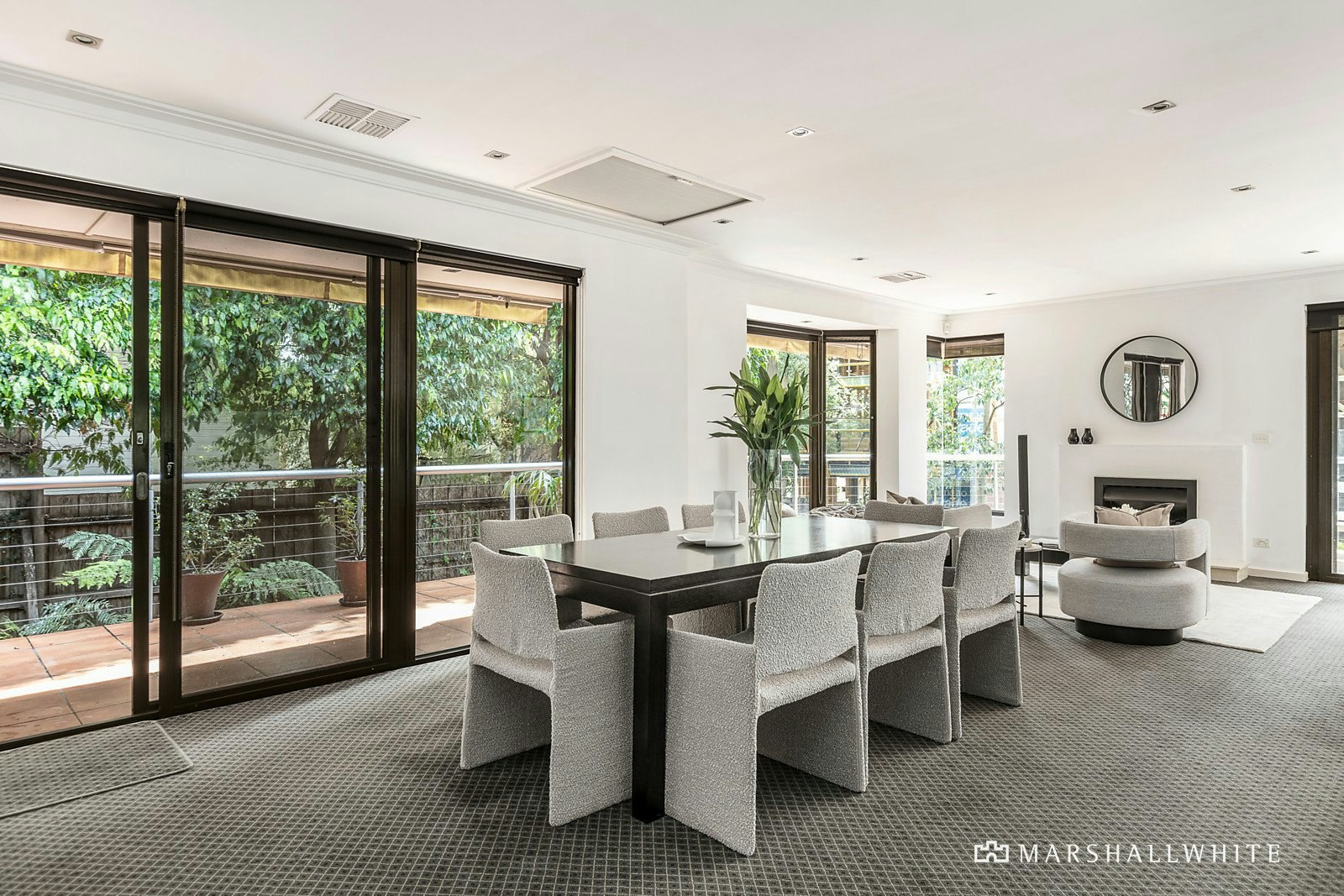 8 Duffryn Place, Toorak, VIC