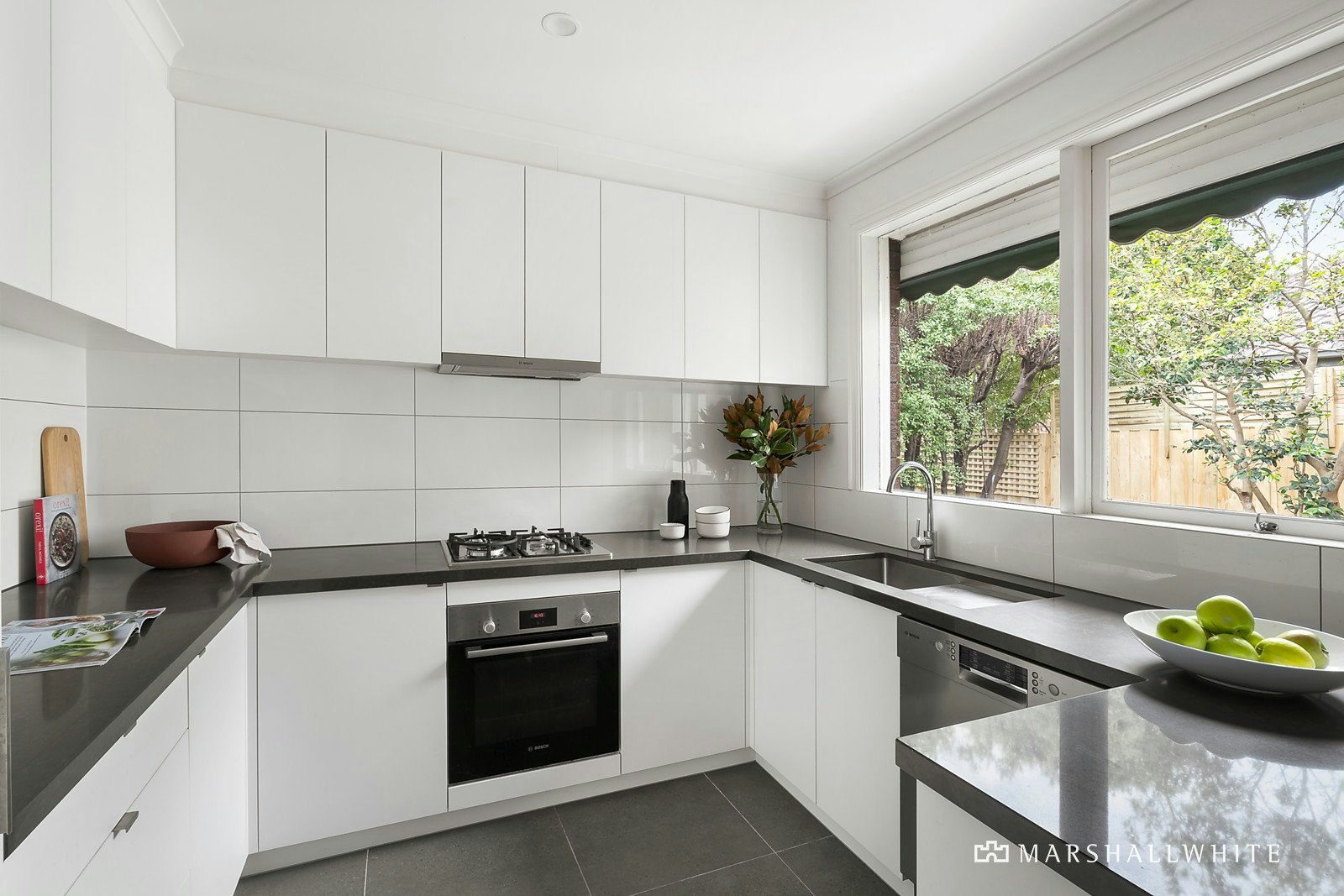 2/27 Glenbrook Avenue, Malvern East, VIC