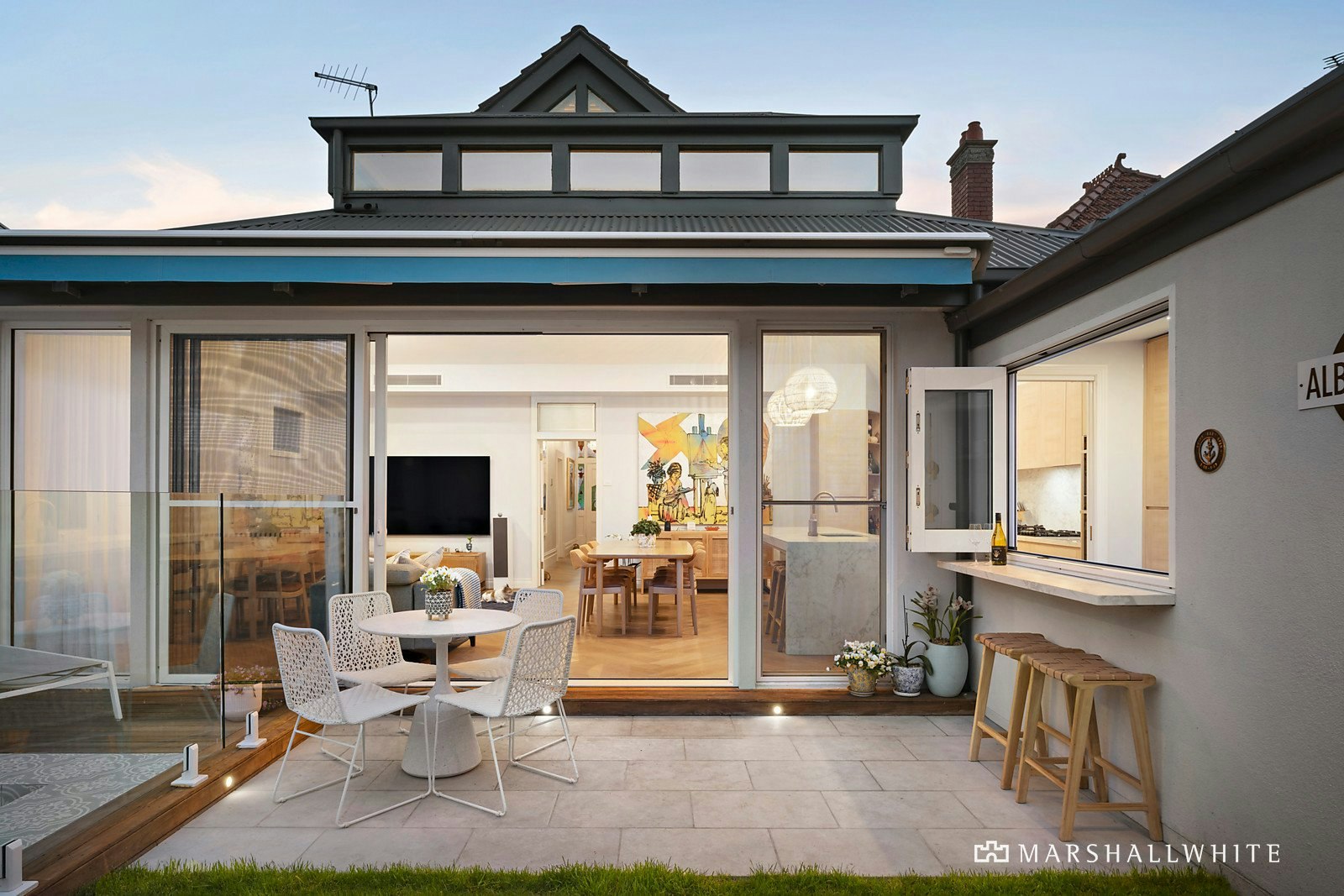 47 Dinsdale Street, Albert Park, VIC