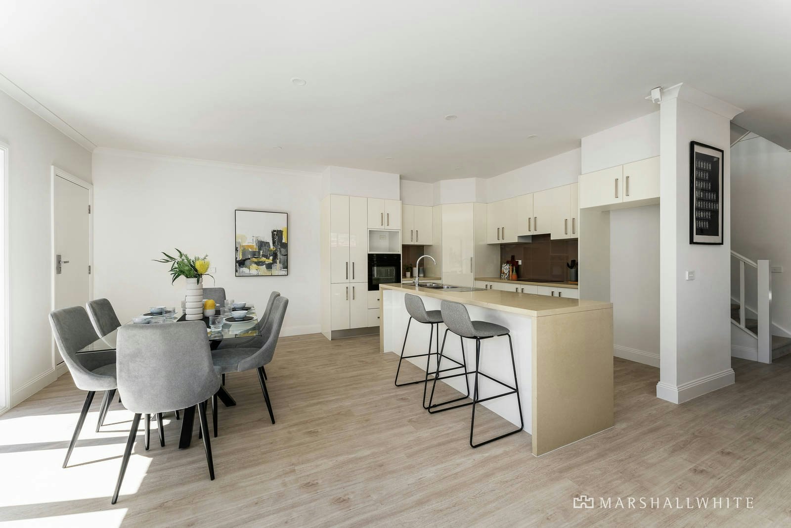 2/106 Warrigal Road, Camberwell, VIC