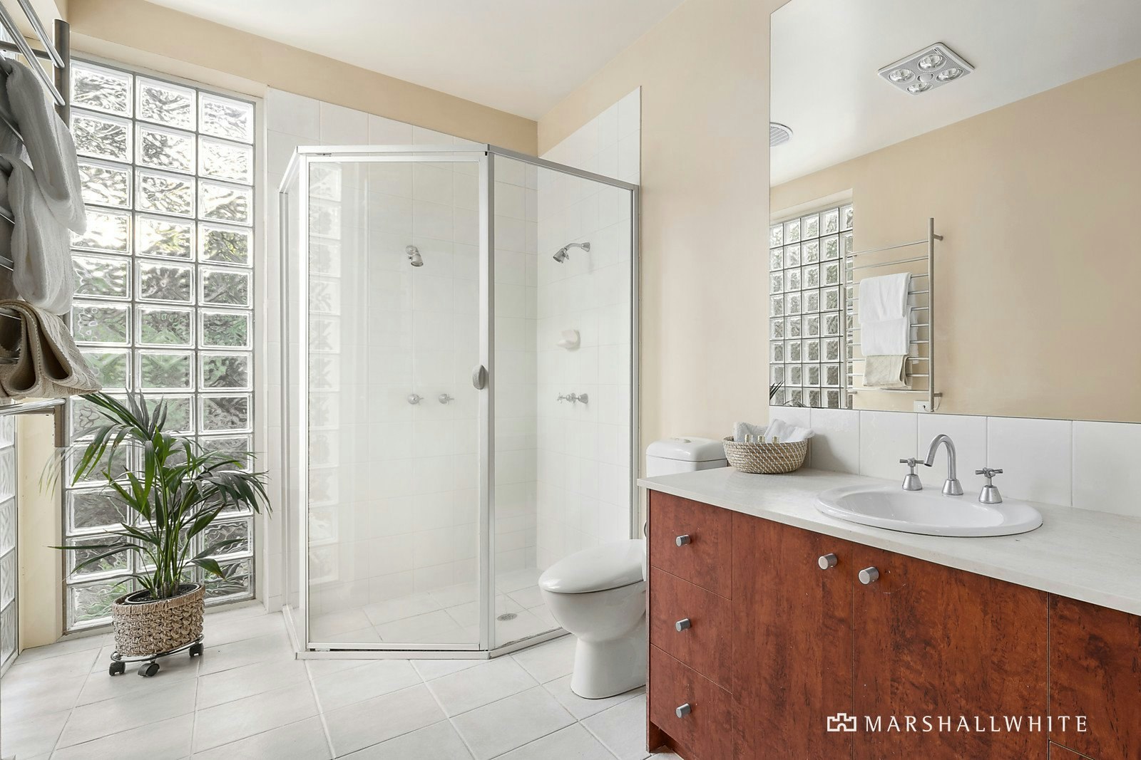 9 Kennealy Street, Surrey Hills, VIC