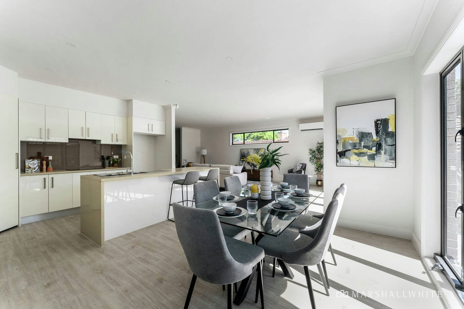 2/106 Warrigal Road, Camberwell, VIC