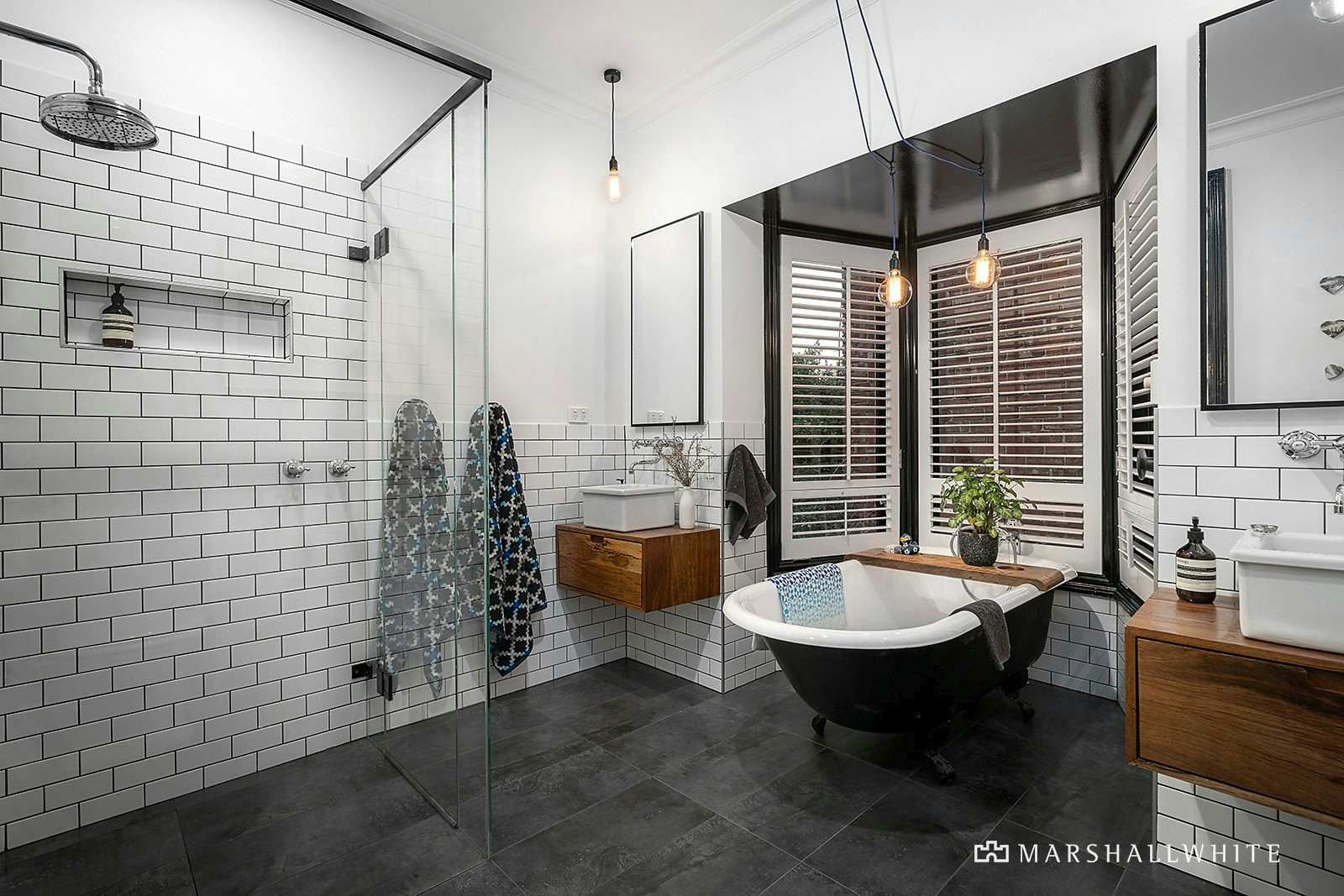 2 Canterbury Road, Albert Park, VIC