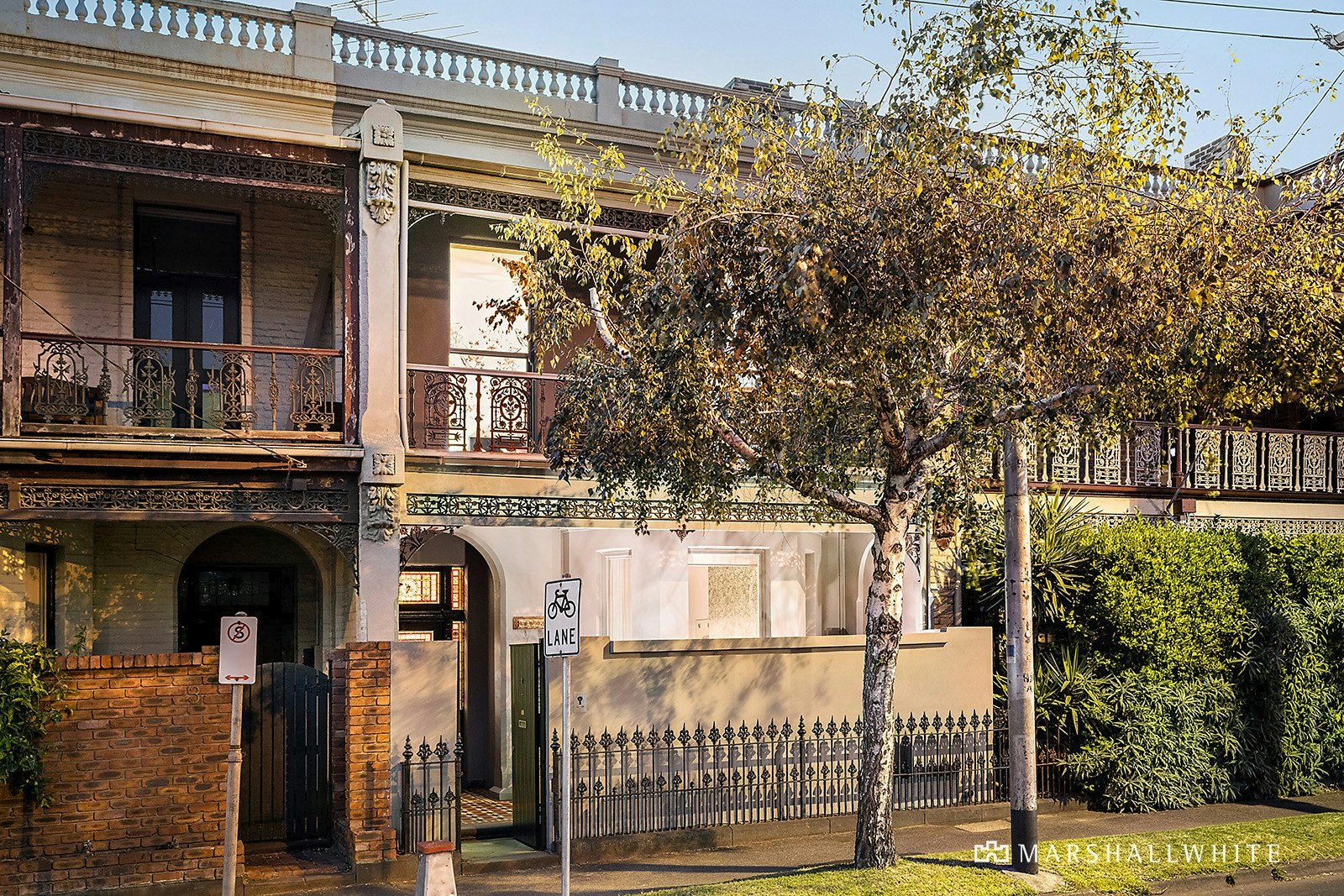 2 Canterbury Road, Albert Park, VIC