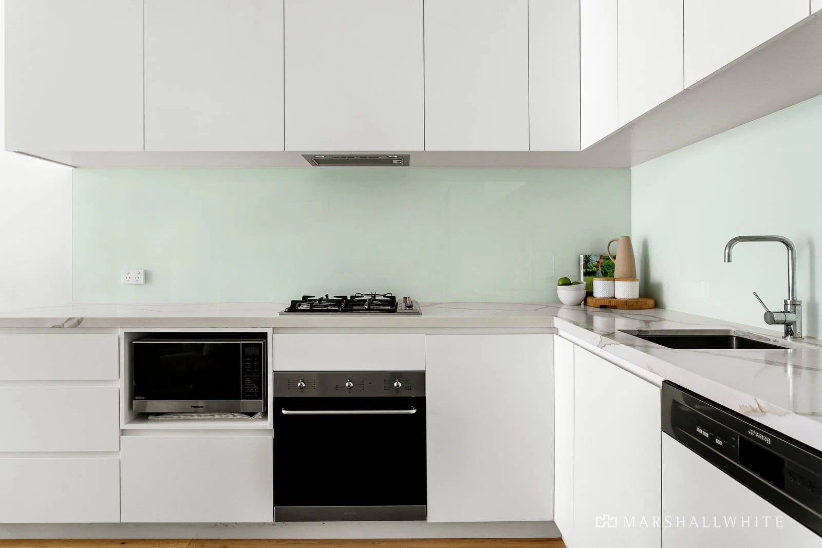 201/7 Red Hill Terrace, Doncaster East, 3109