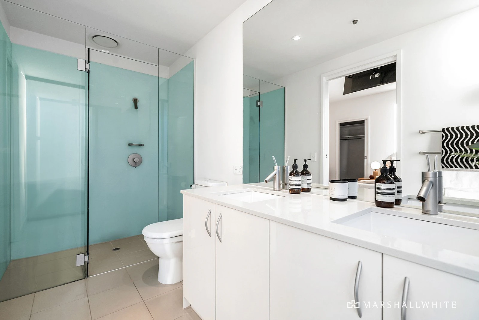 401/49 Beach Street, Port Melbourne, 3207
