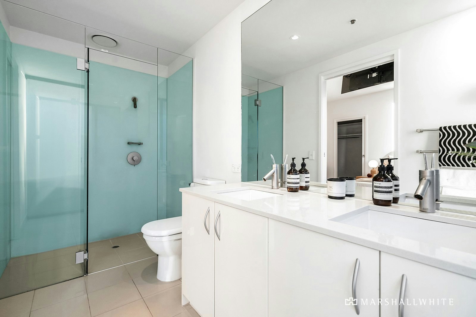 401/49 Beach Street, Port Melbourne, 3207