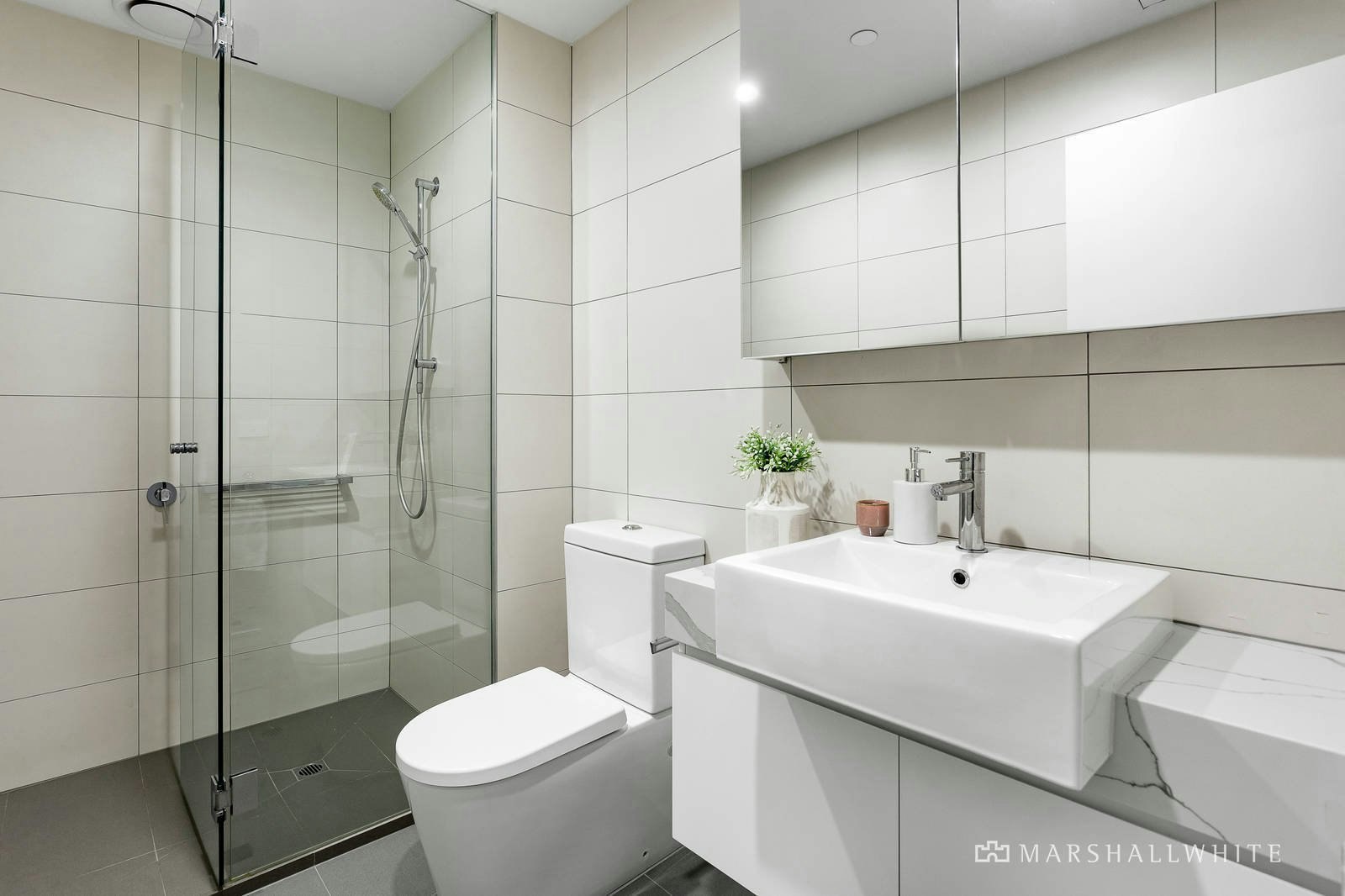 201/7 Red Hill Terrace, Doncaster East, 3109