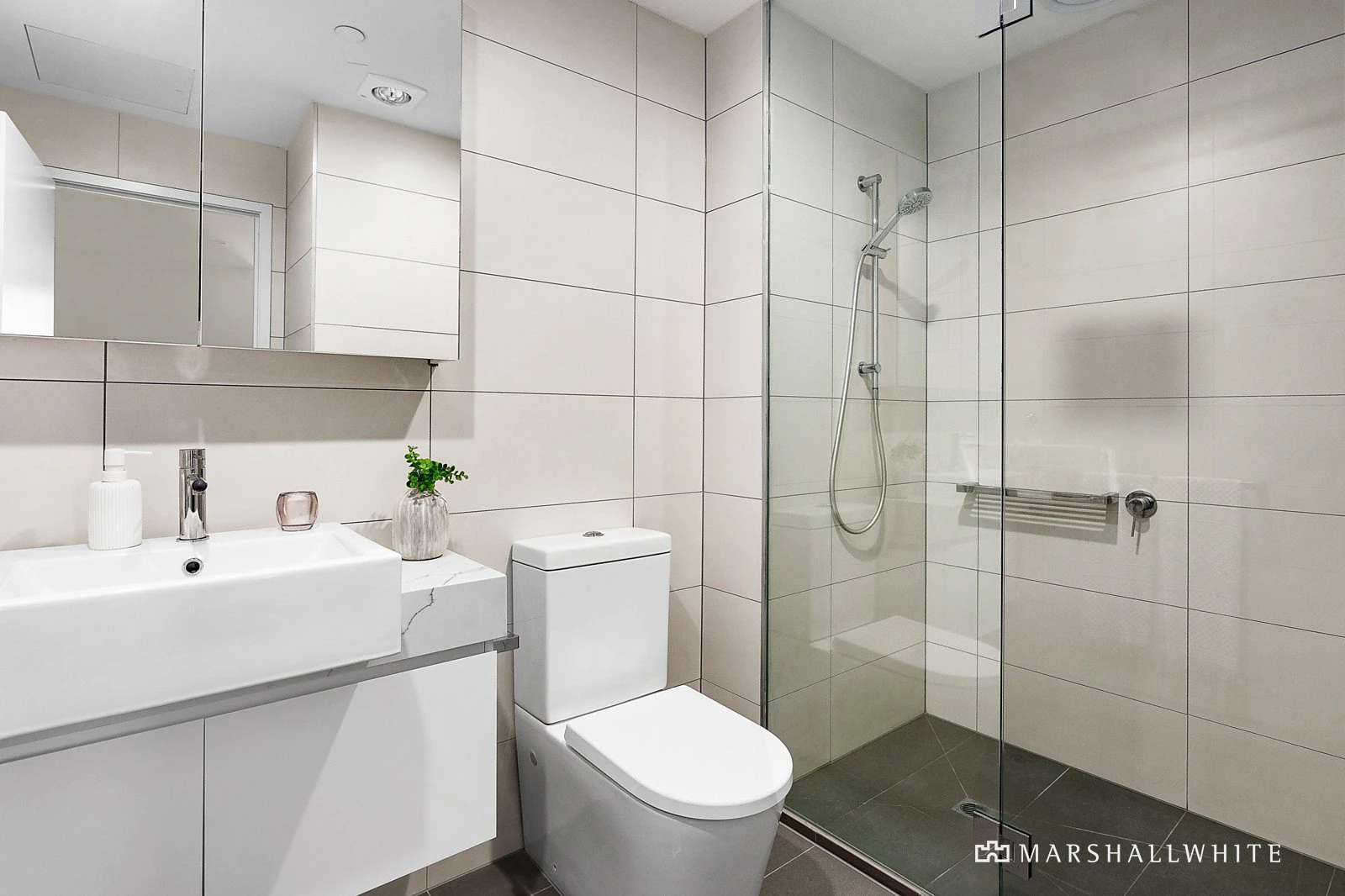 201/7 Red Hill Terrace, Doncaster East, 3109