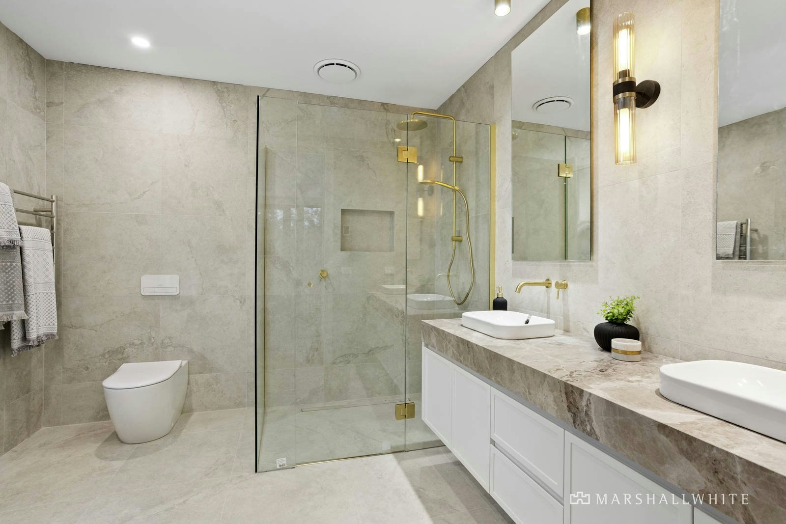 4 Simpson Street, Mitcham, 3132