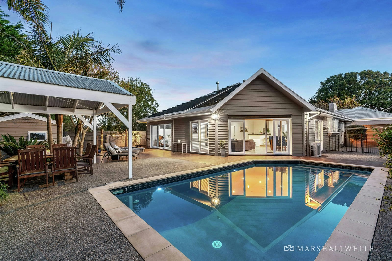 11 Fleetwood Crescent, Frankston South, VIC