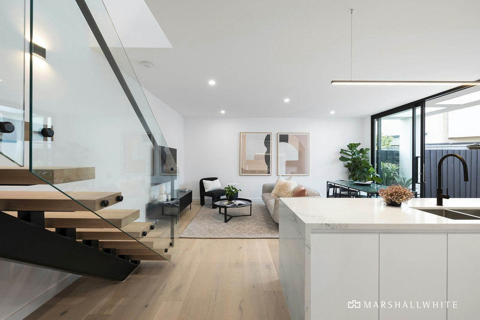 1B Stradbroke Avenue, Brighton East, VIC