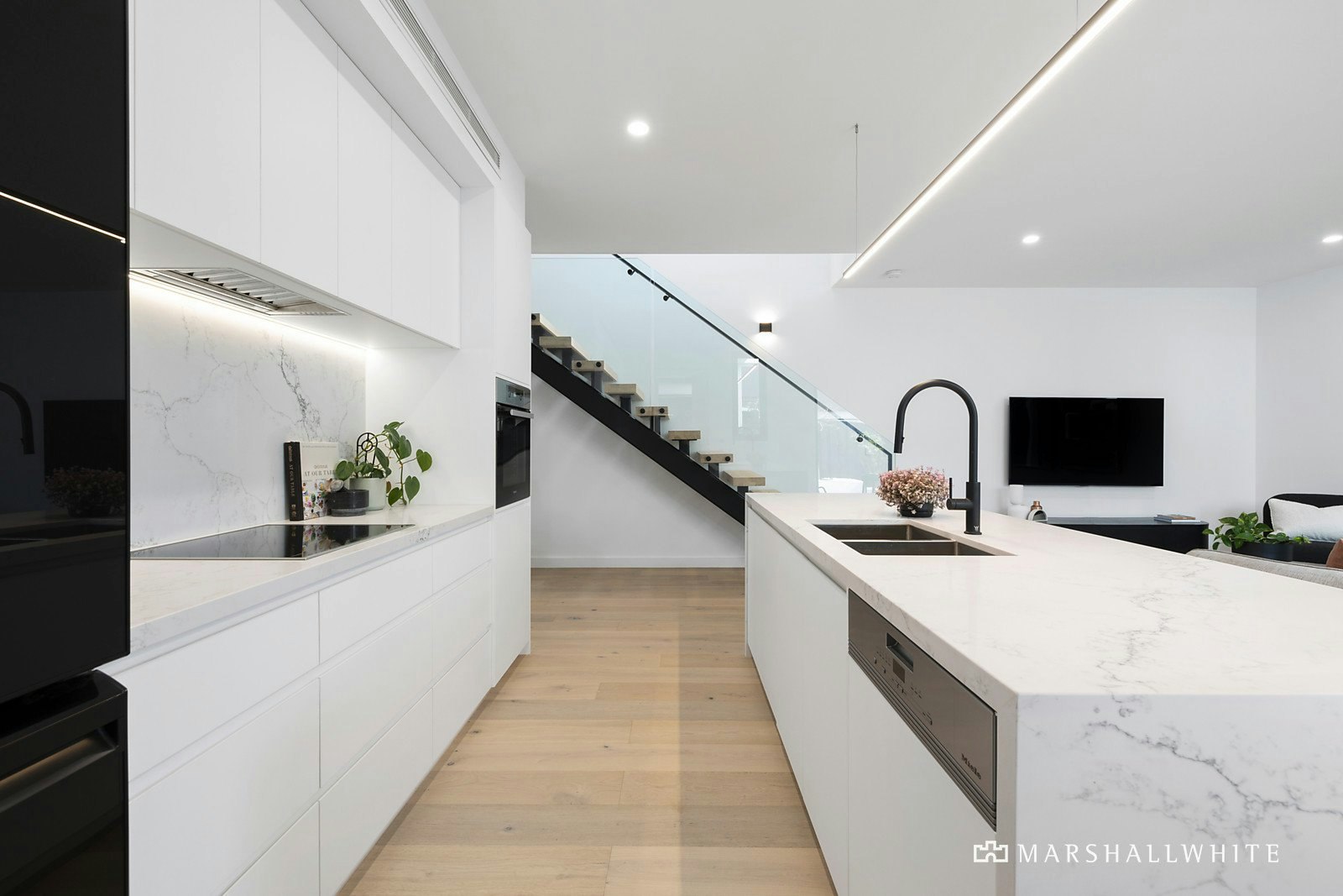 1B Stradbroke Avenue, Brighton East, VIC