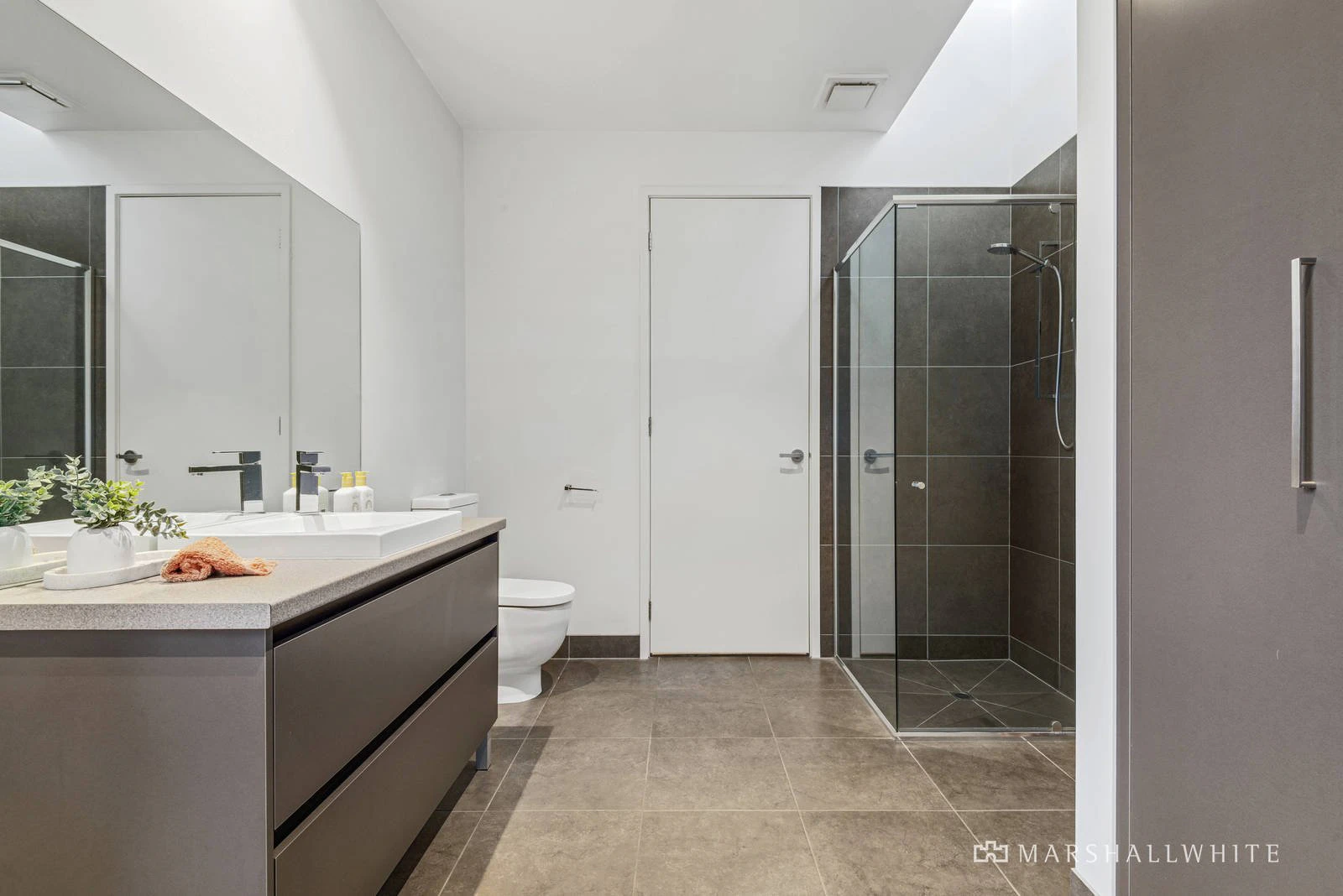 13 Sunningdale Avenue, Mornington, VIC