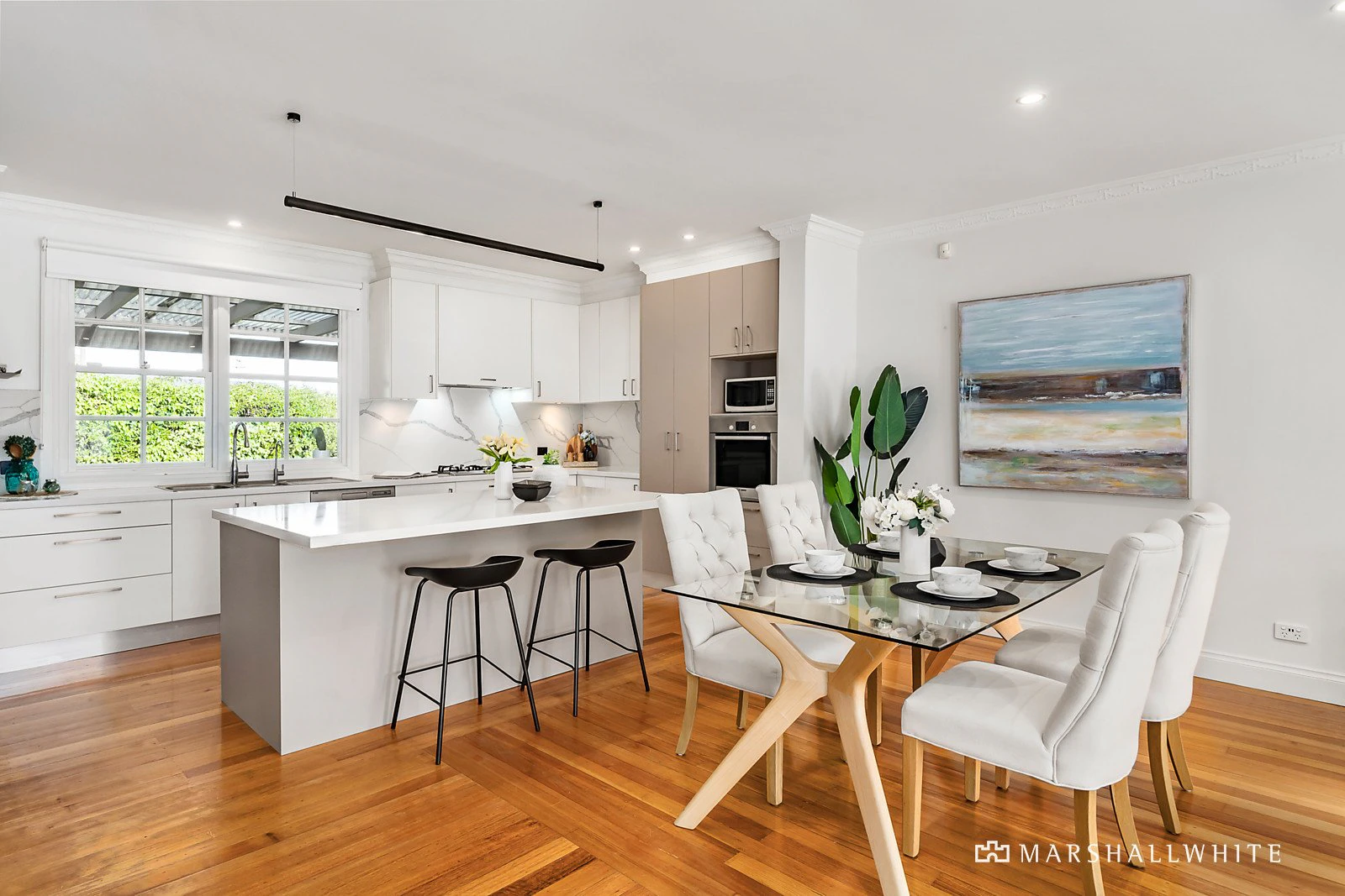 16 Chaucer Crescent, Canterbury, VIC