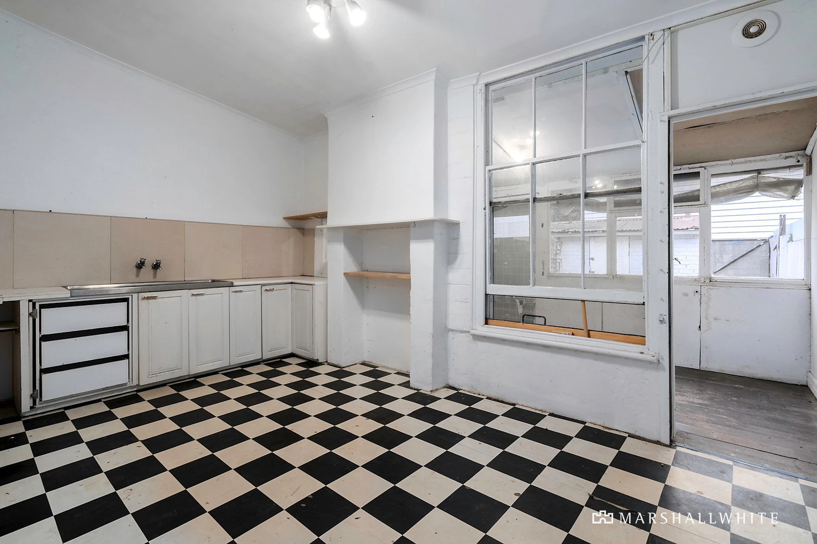 136 Mills Street, Albert Park, VIC