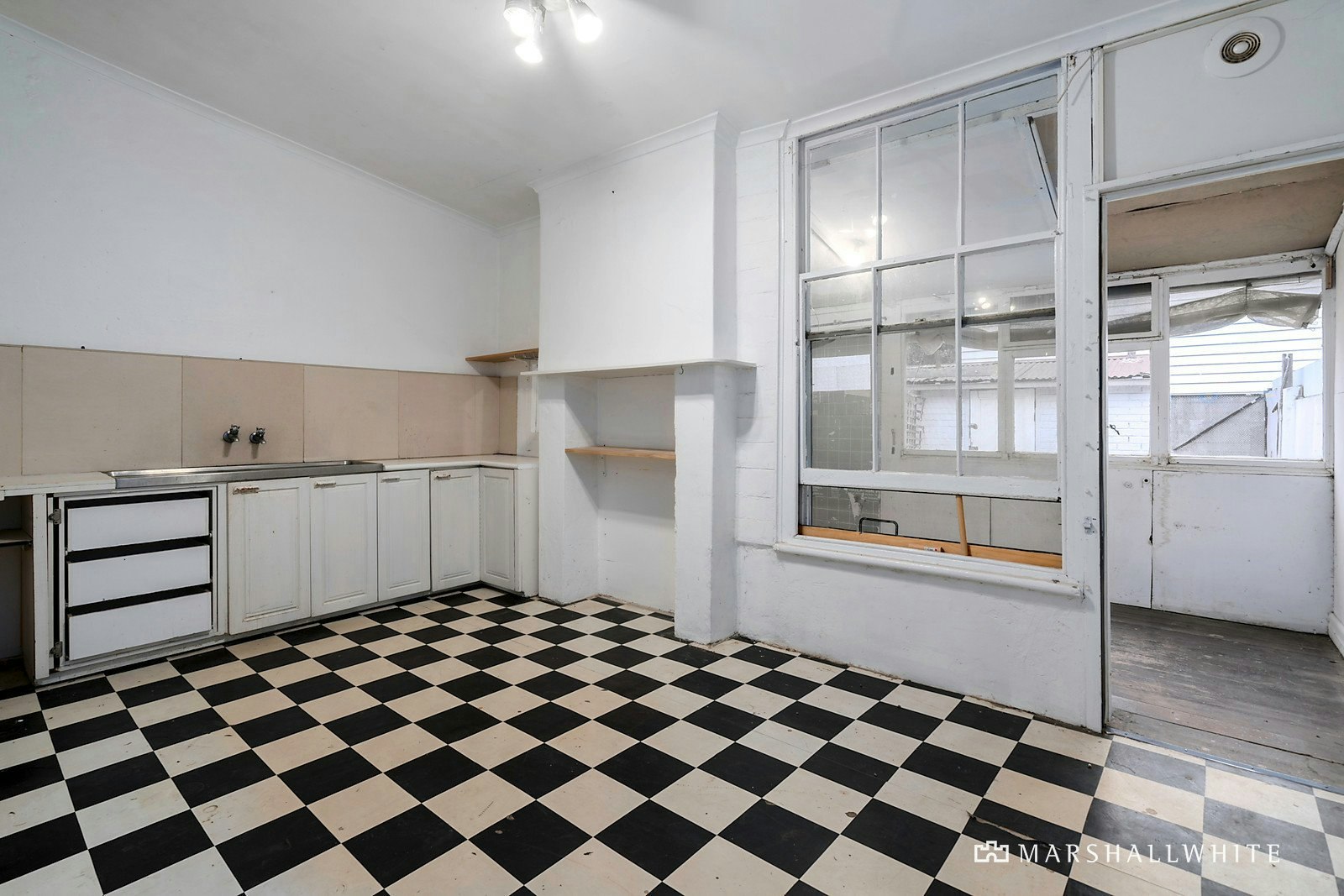 136 Mills Street, Albert Park, VIC