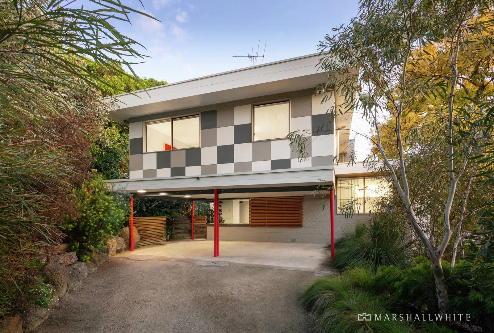 14 Carnsworth Avenue, Kew, VIC