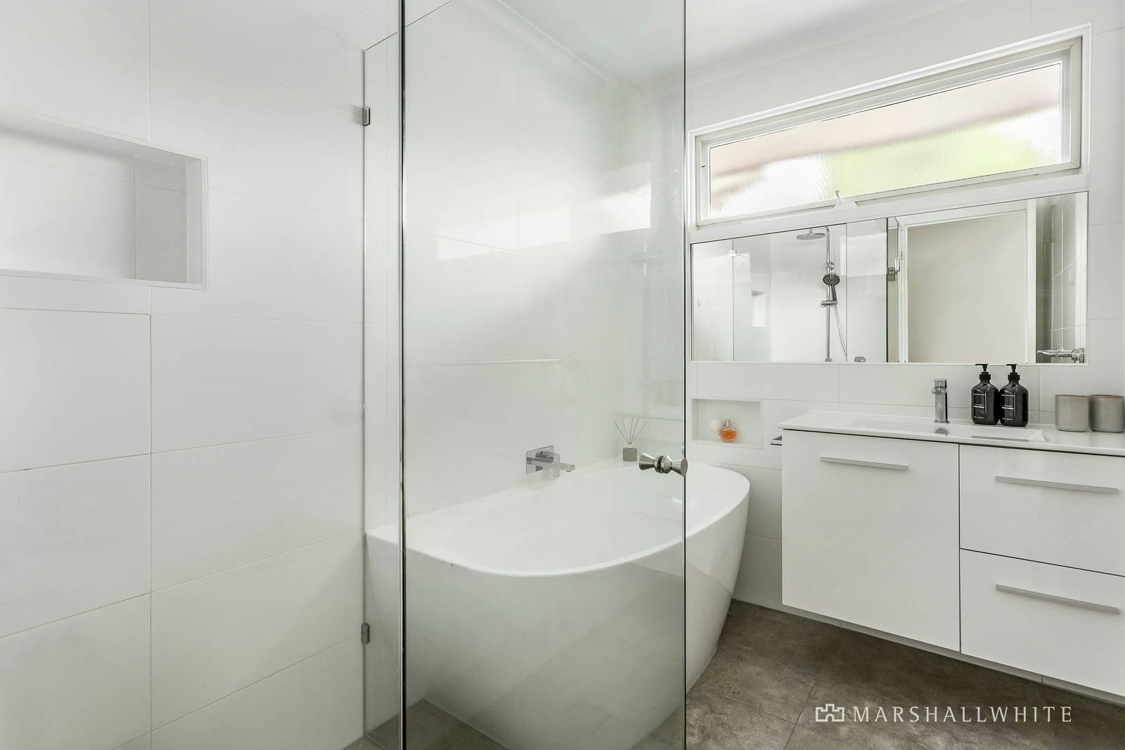 1/10-12 Paul Street, Doncaster, 3108