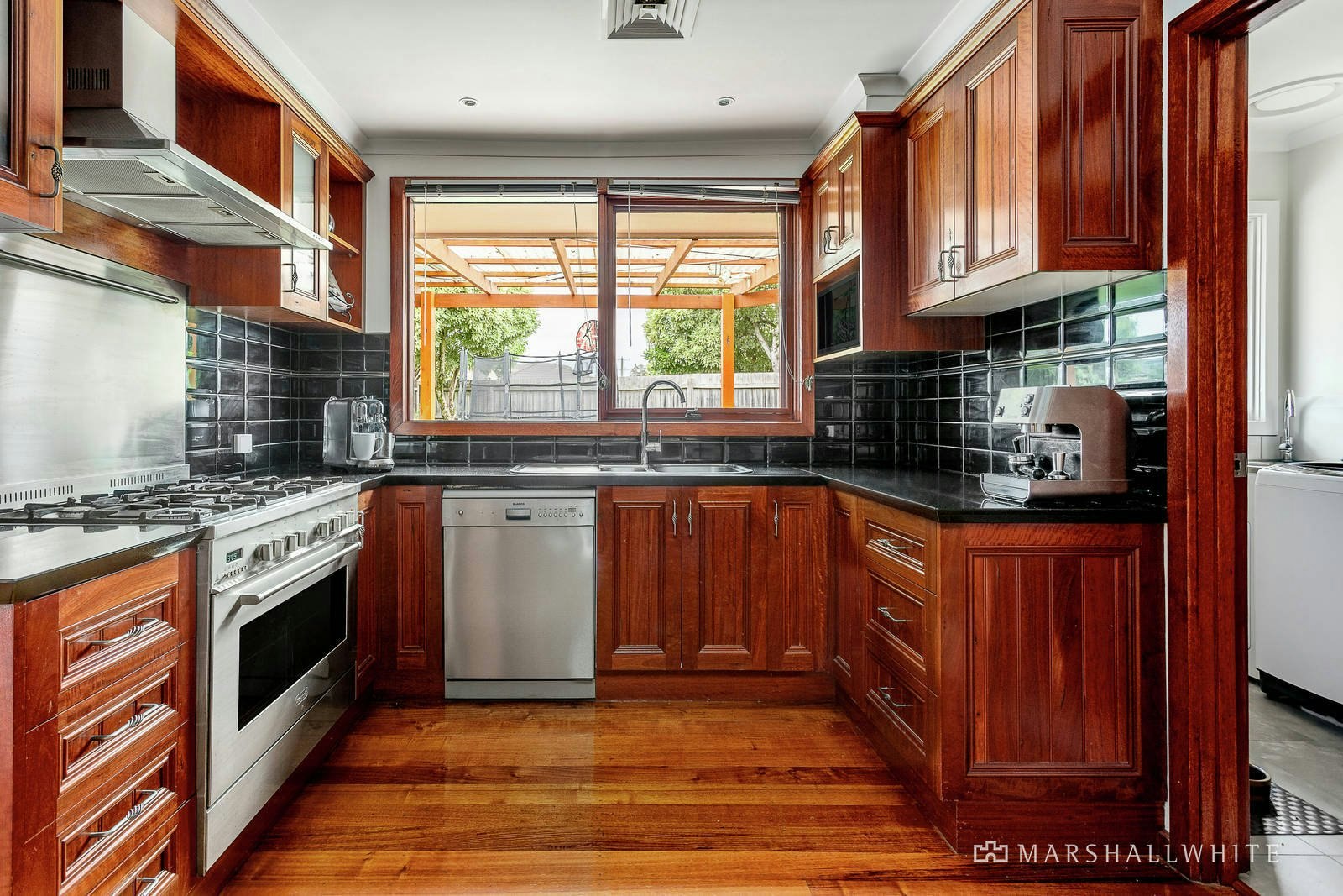 1/10-12 Paul Street, Doncaster, 3108