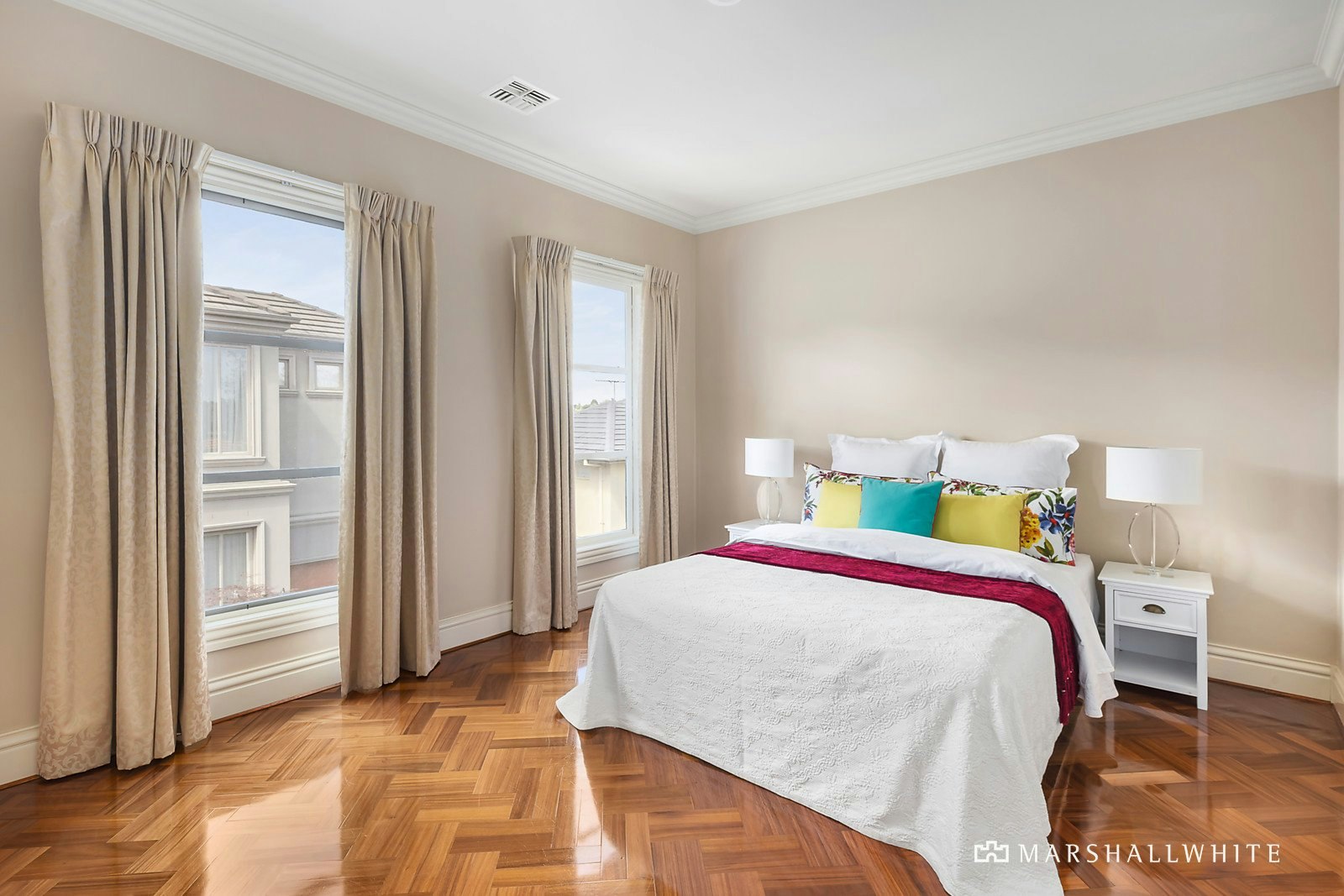 5 Mont Close, Doncaster East, VIC