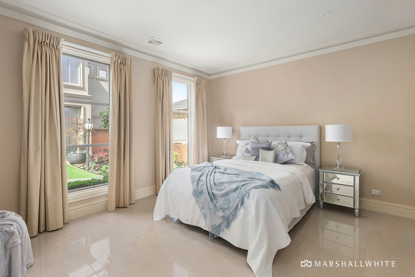 5 Mont Close, Doncaster East, VIC