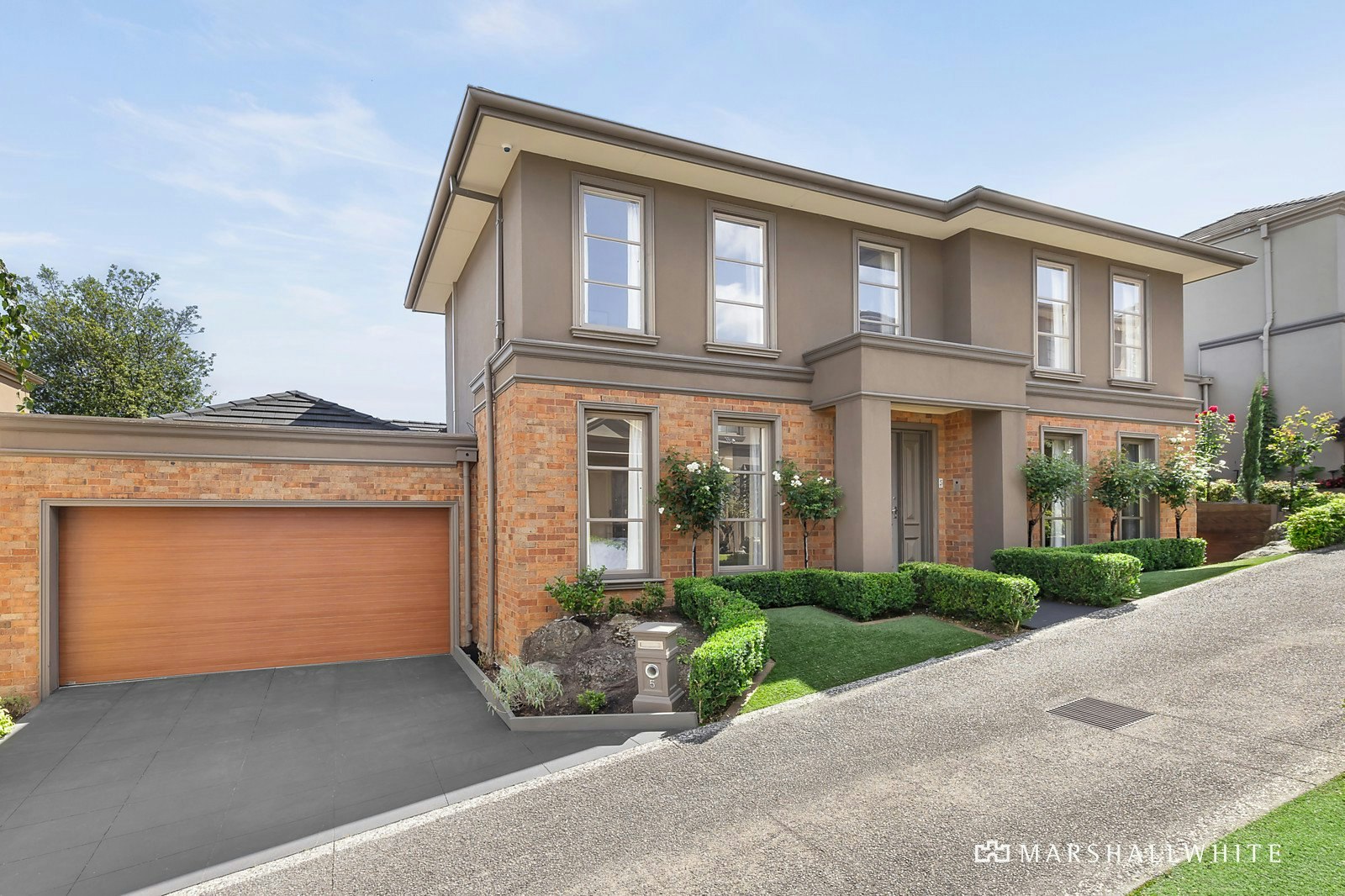 5 Mont Close, Doncaster East, VIC