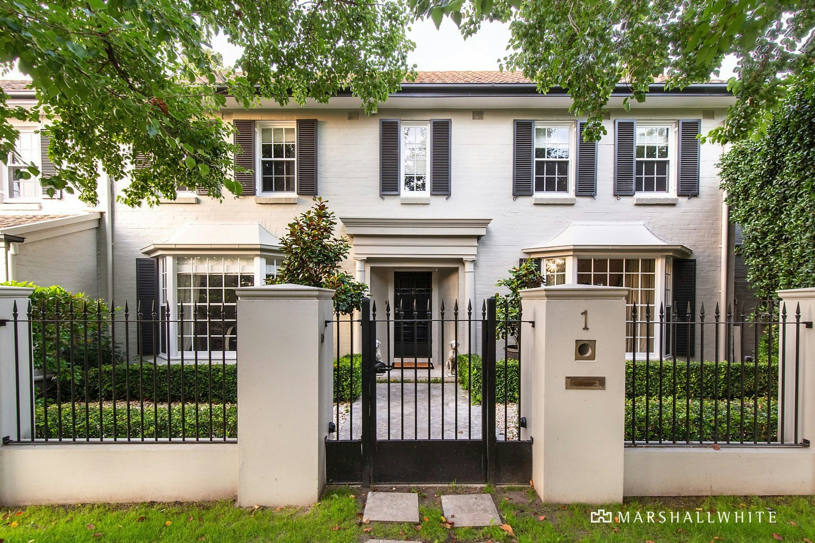 Abby Innes Real Estate Agent Stonnington Marshall White