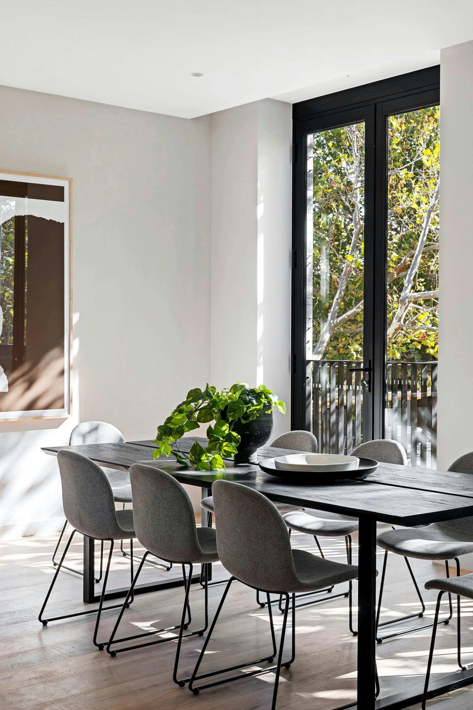 Ten To Twelve Lindsay