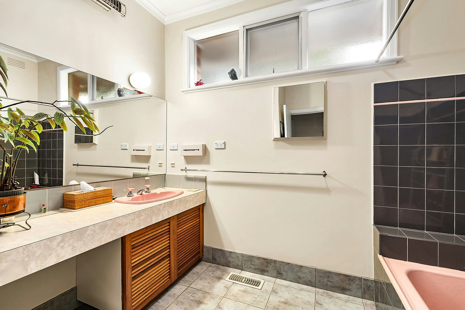 39 Parer Street, Burwood, VIC