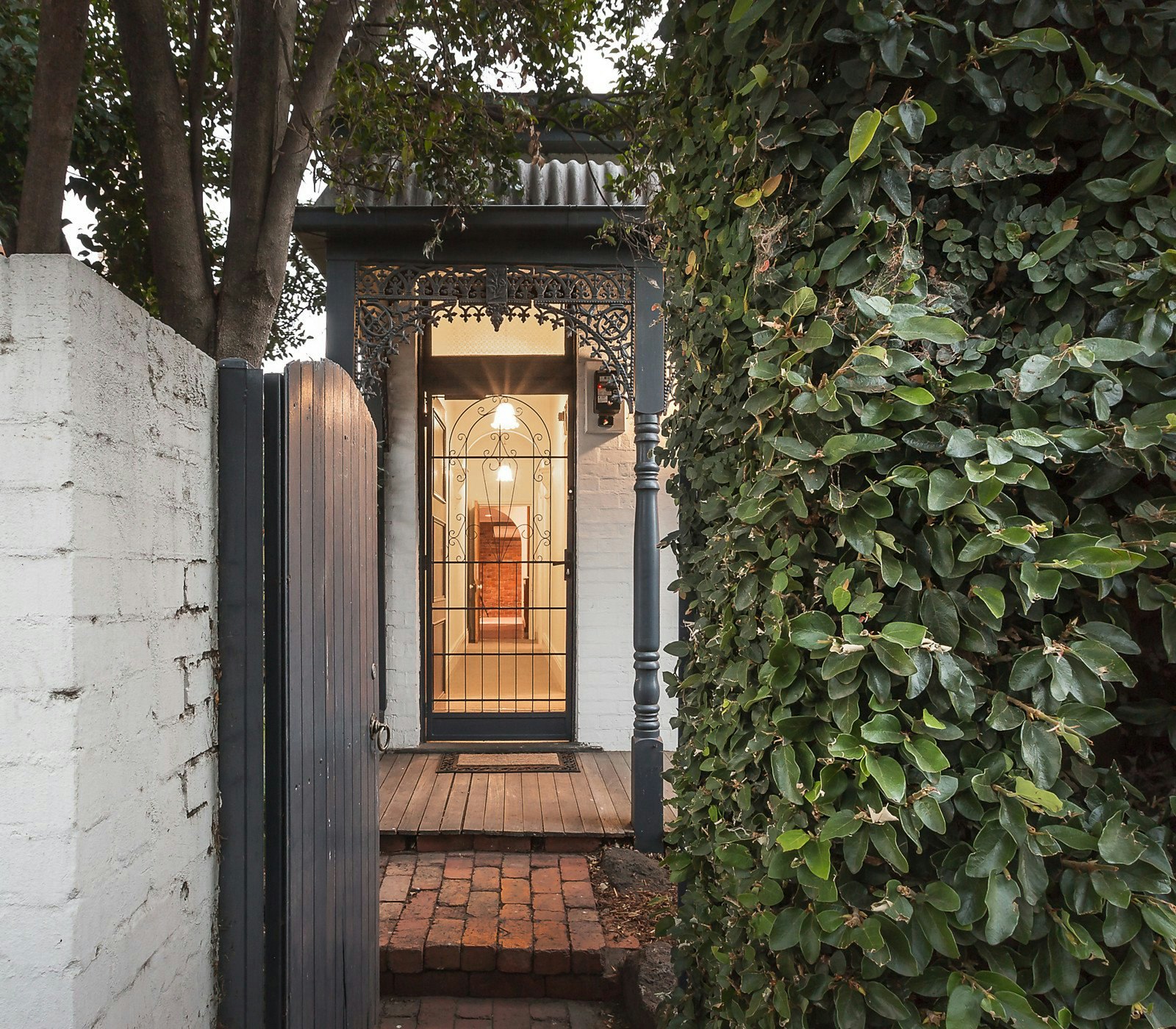 37 Eastbourne Street, Windsor, VIC