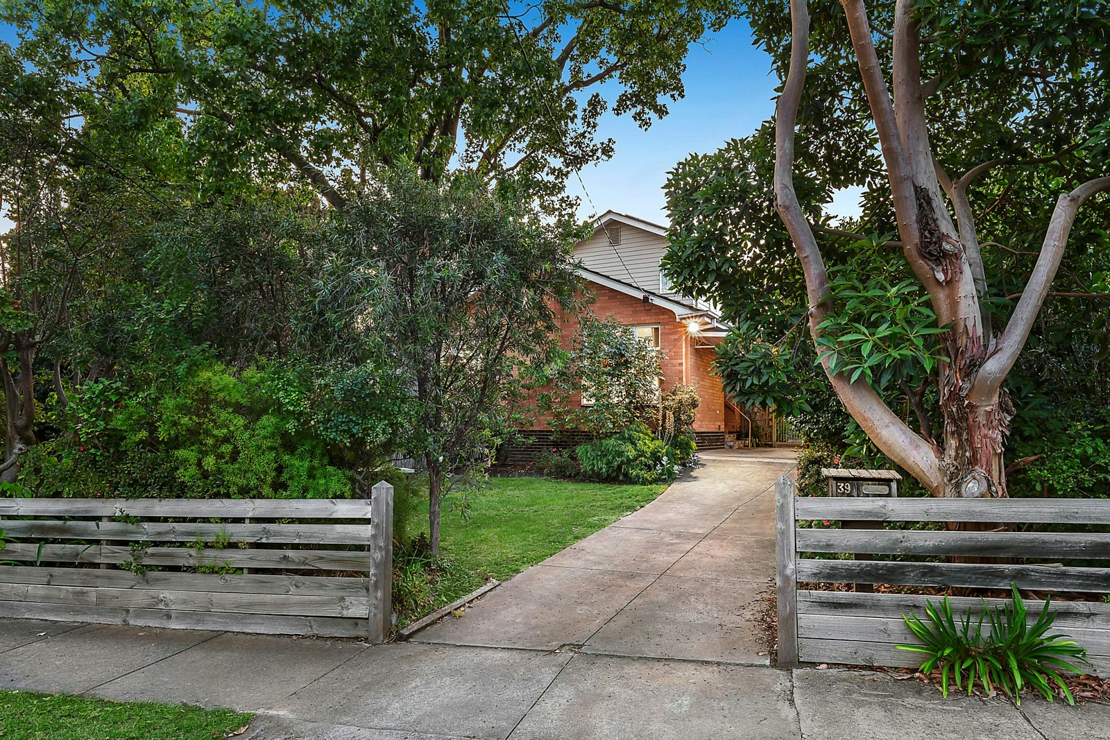 39 Parer Street, Burwood, VIC