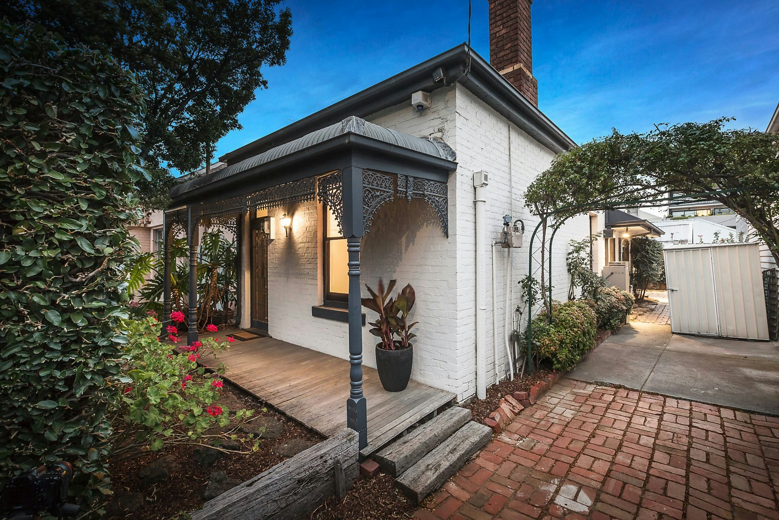 37 Eastbourne Street, Windsor, VIC