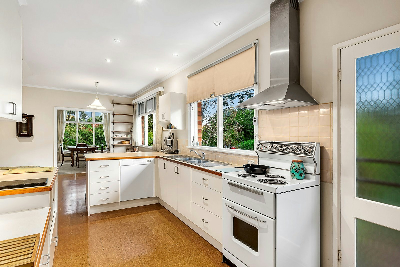 39 Parer Street, Burwood, VIC