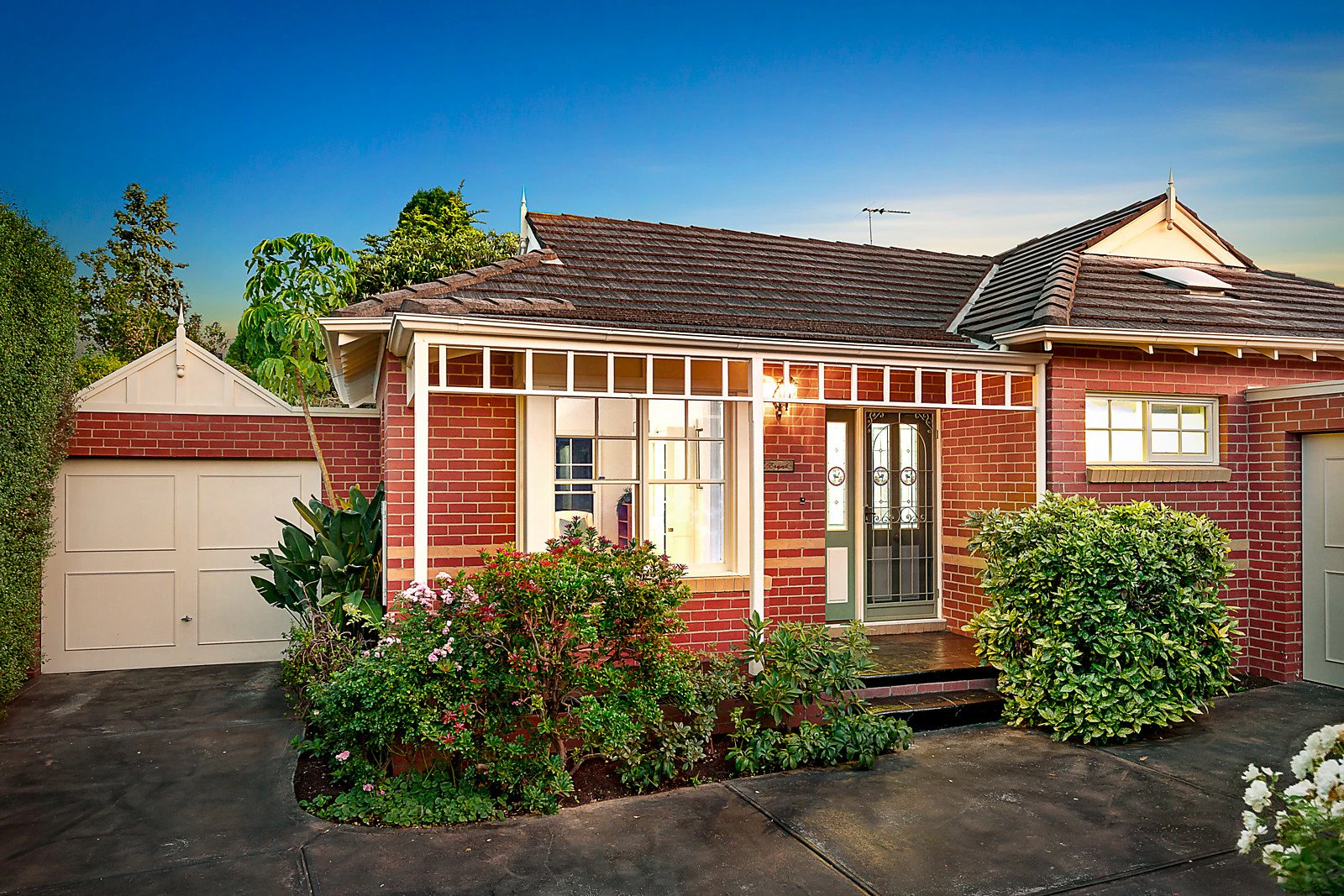 2/27 Webster Street, Camberwell, VIC