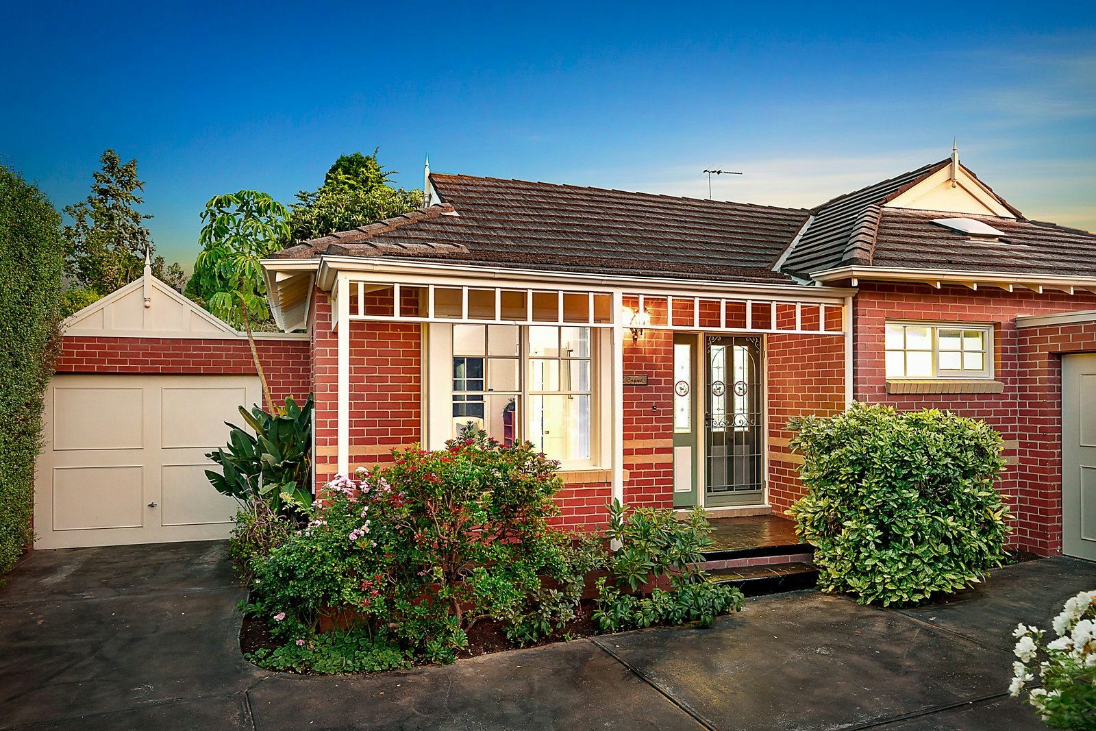 2/27 Webster Street, Camberwell, VIC