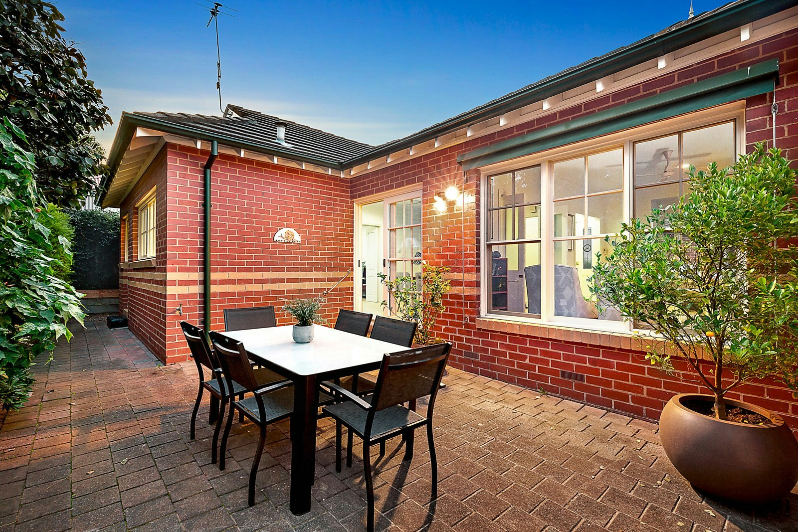 2/27 Webster Street, Camberwell, VIC